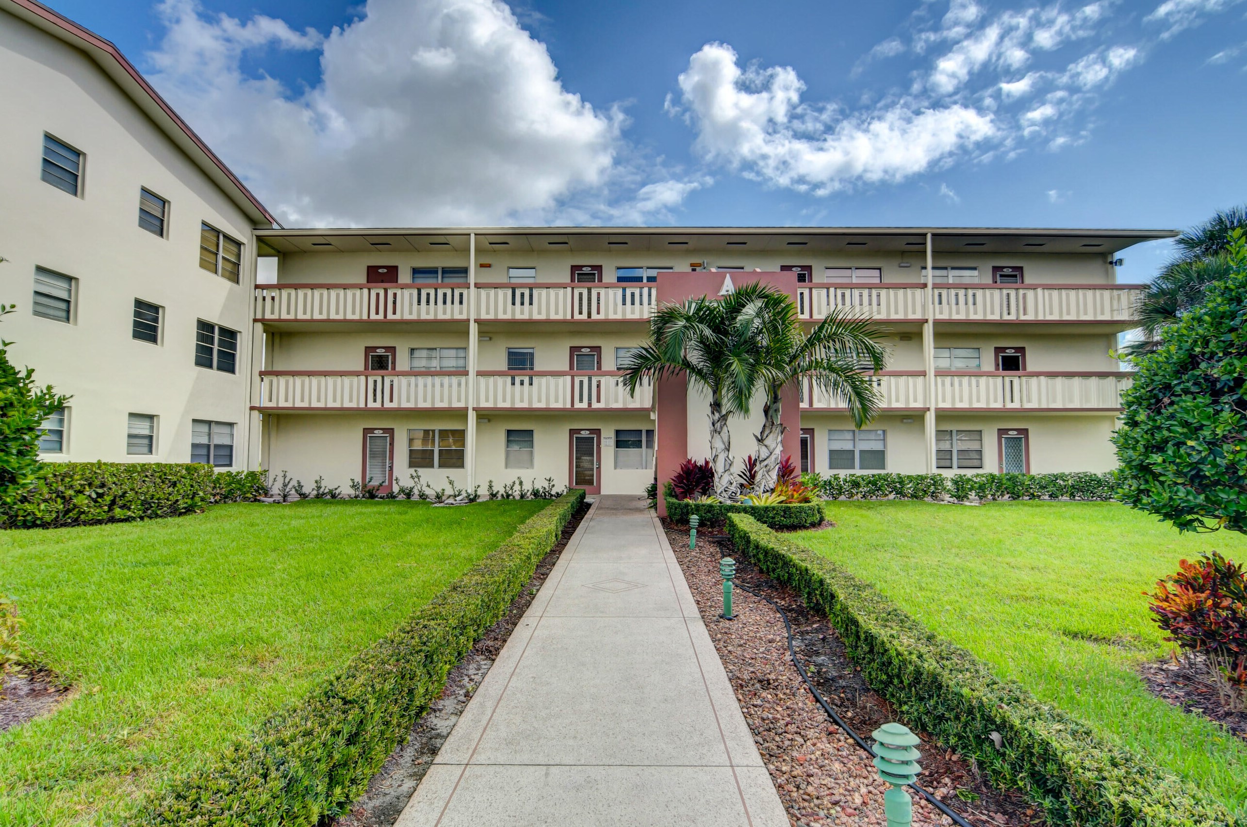 35 Preston A, Boca Raton, FL 33434-4950