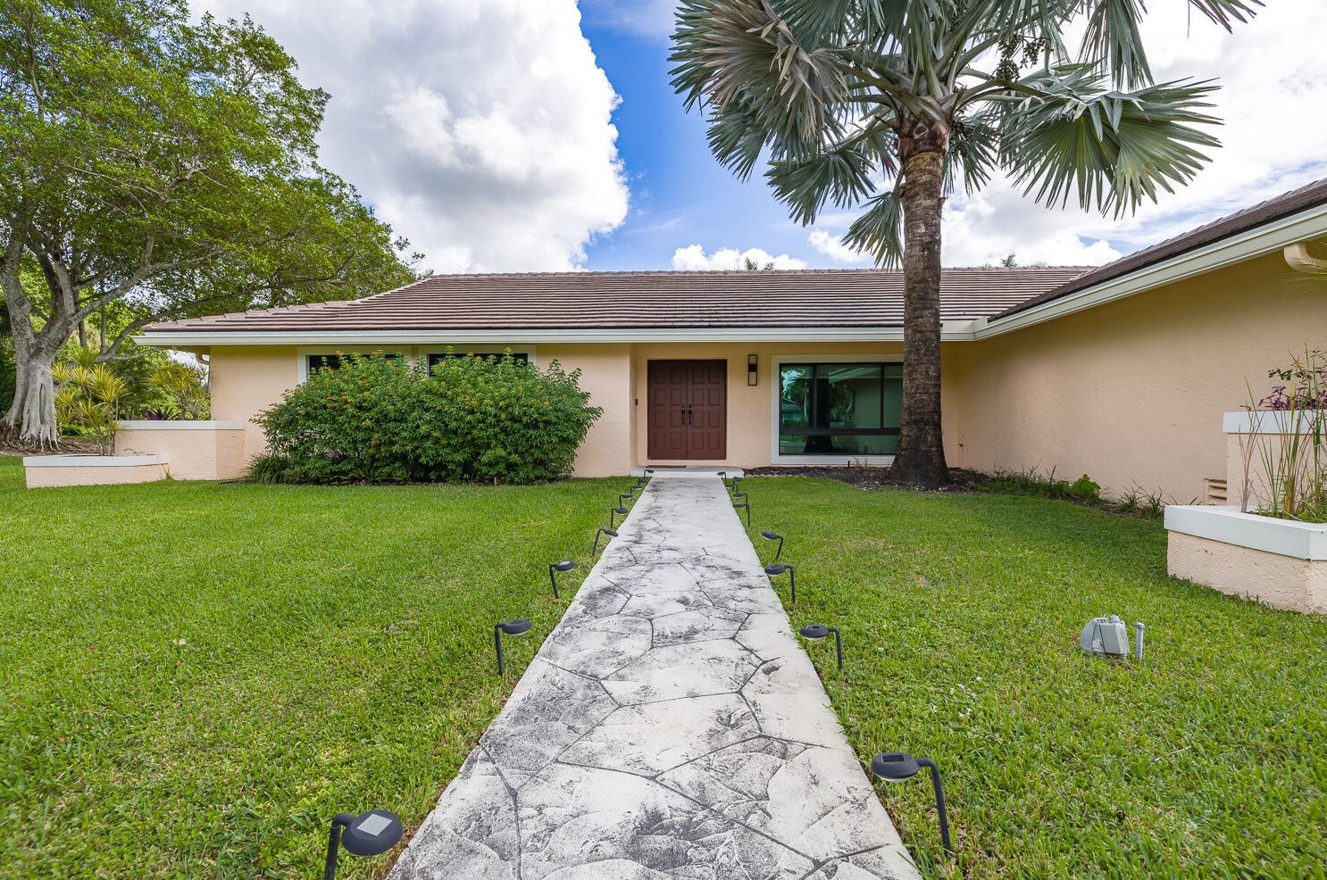 22396 Waterside Dr, Boca Raton, FL 33428-3724