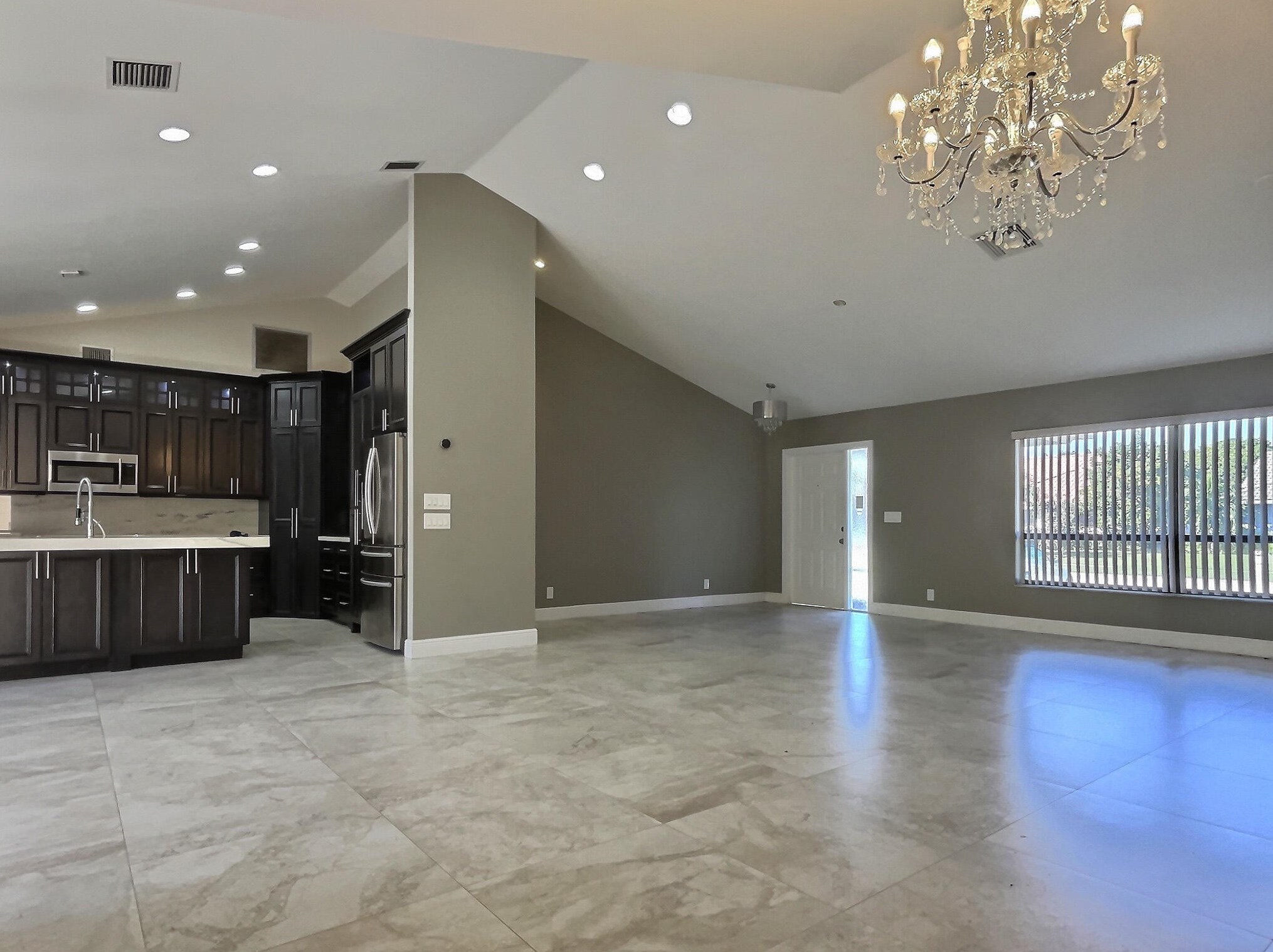 9654 Sun Pointe Dr, Boynton Beach, FL 33437