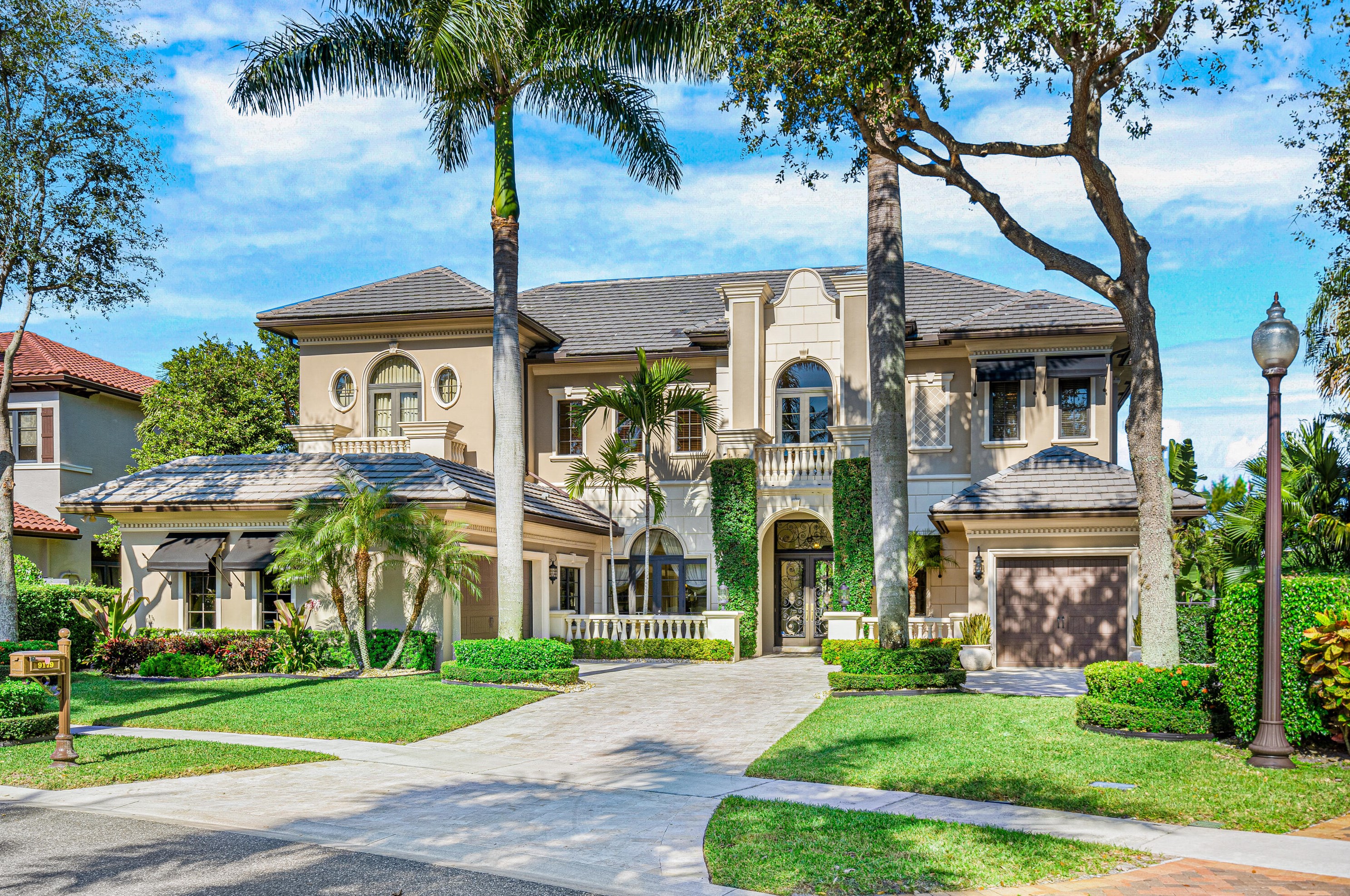 9179 Redonda Dr, Boca Raton, FL 33496-1063