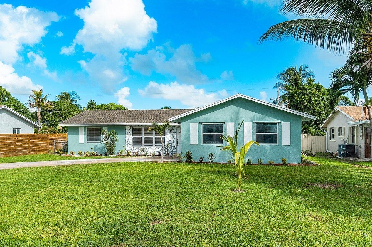 1059 Oleander Rd, Lake Worth, FL 33462
