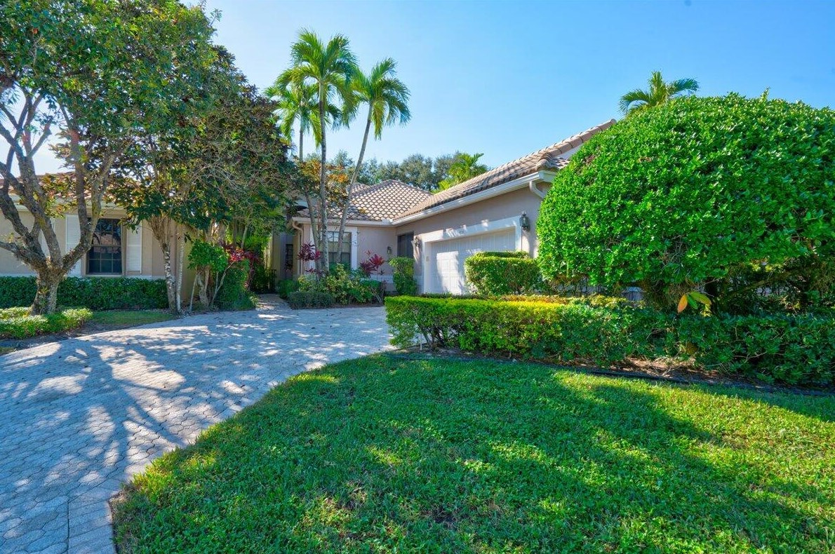 4556 Barclay Fair Way, Lake Worth, FL 33449-8112