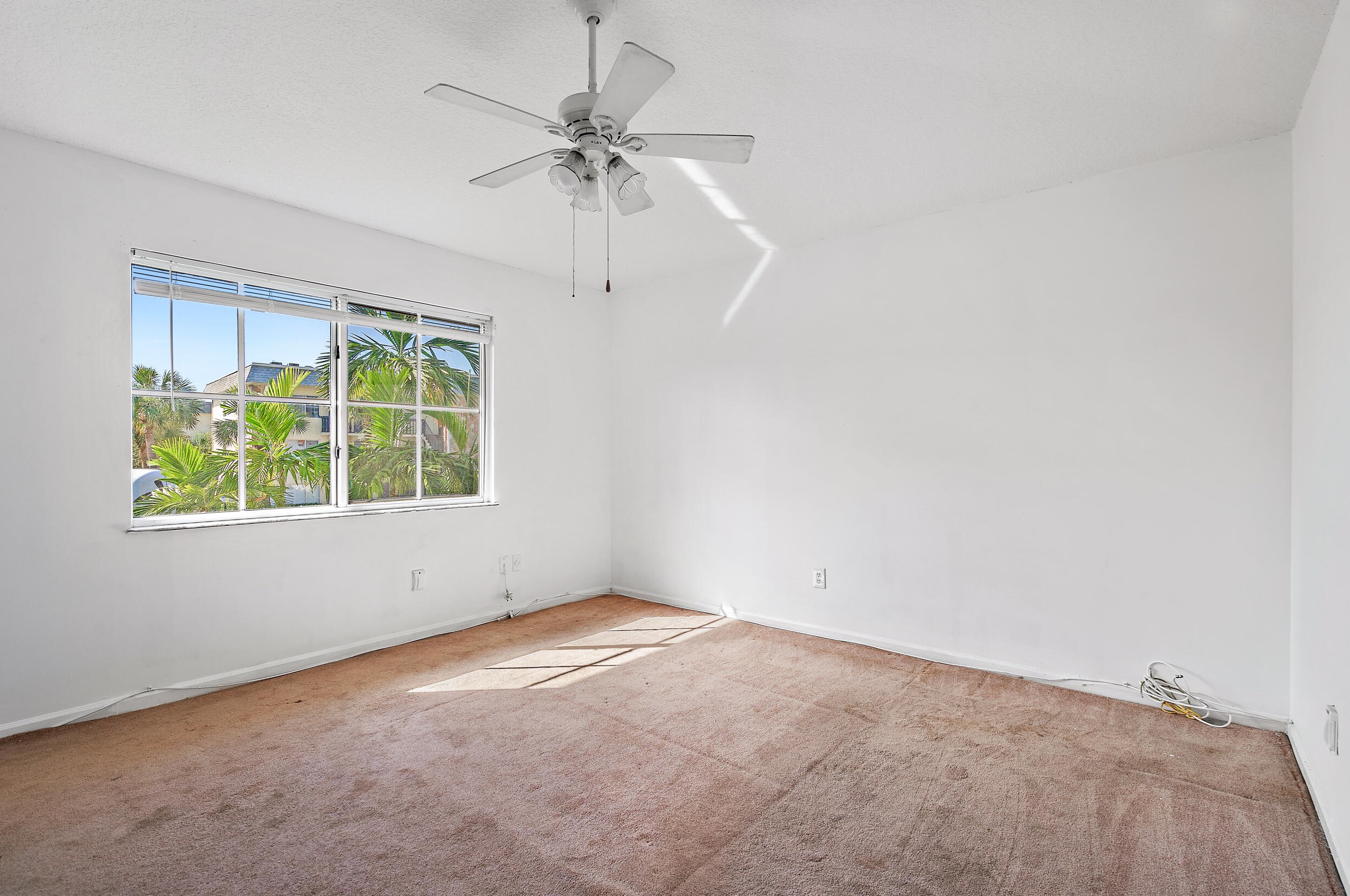 148 Palm Villas Way, Lake Worth FL 33461-1086 exterior