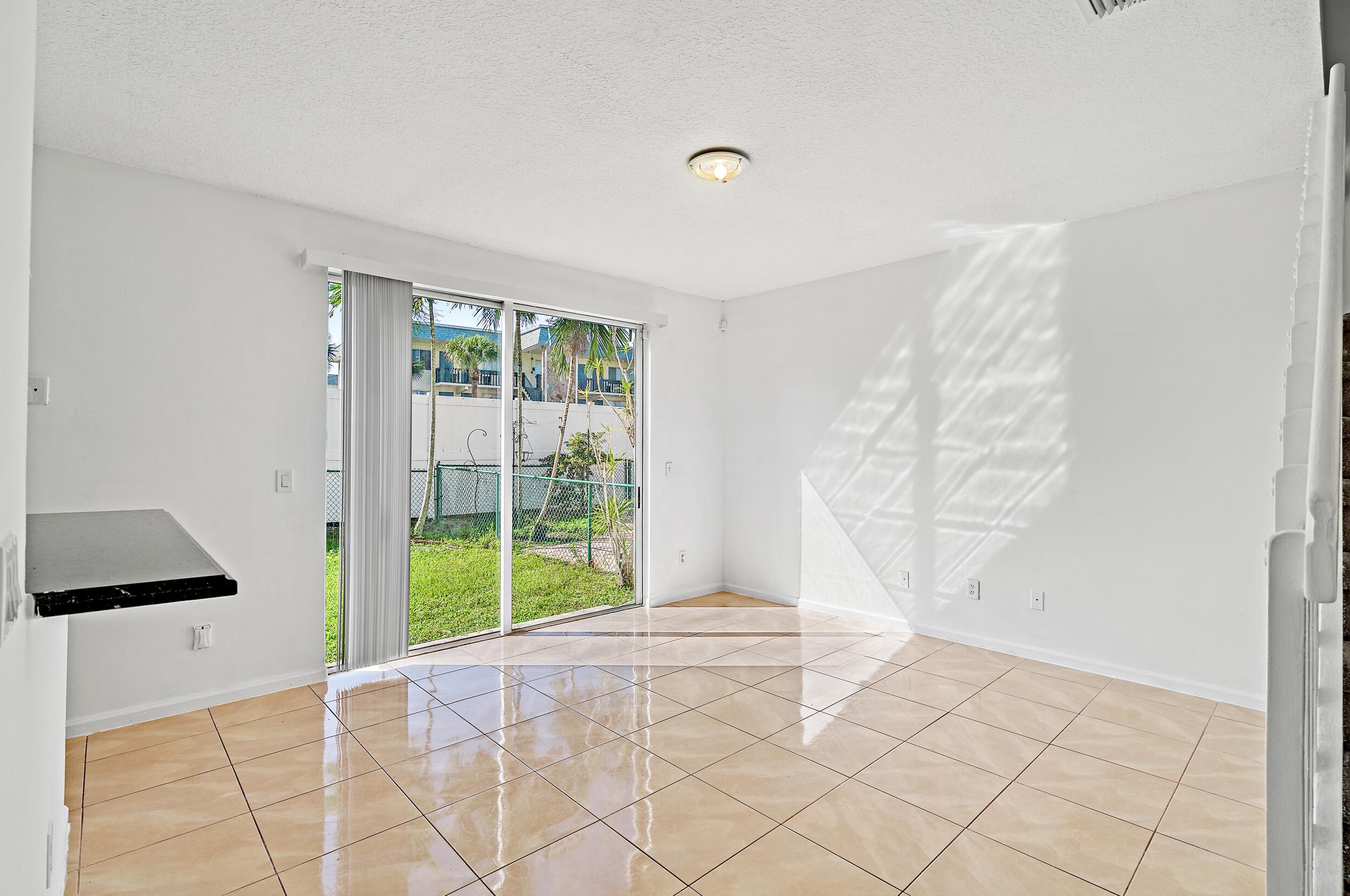 148 Palm Villas Way, Lake Worth FL 33461-1086 exterior