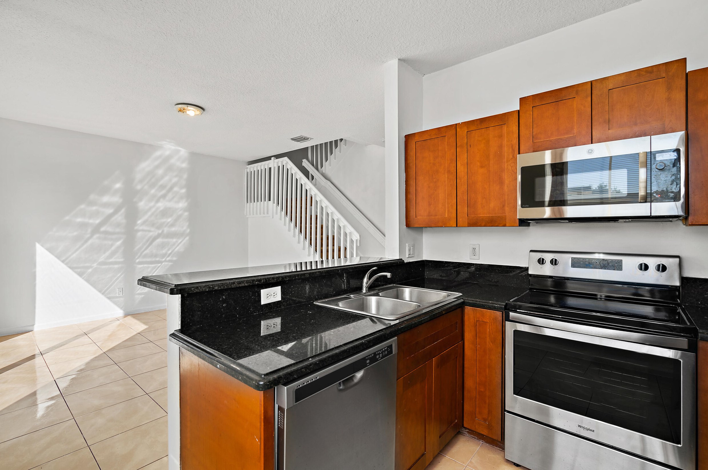 148 Palm Villas Way, Lake Worth FL 33461-1086 exterior