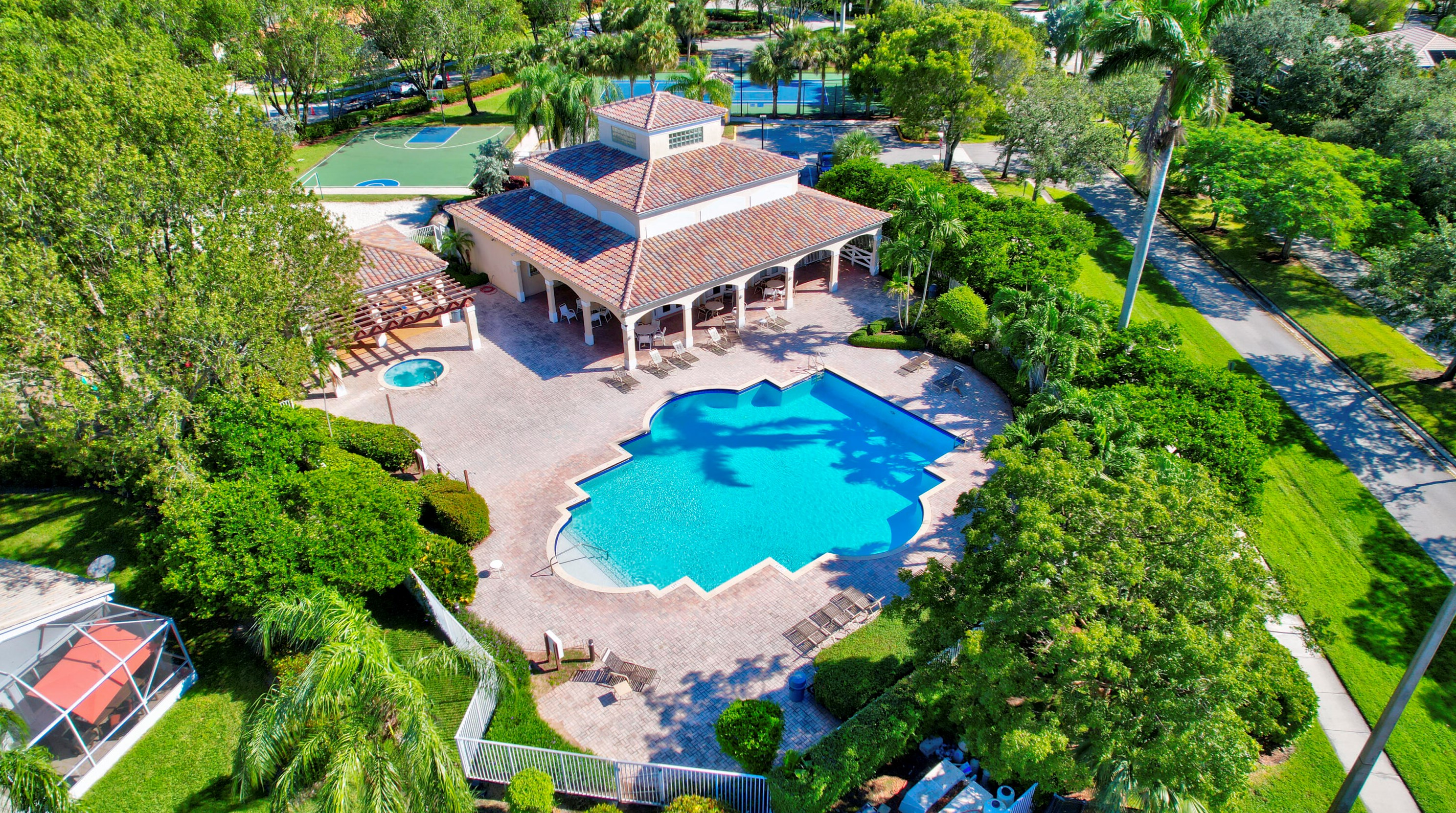 5025 Ibis Pl, Pompano Beach, FL 33073-2402