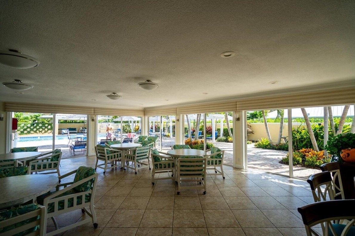 1 Turtle Creek Dr, Jupiter FL  33469-1513 exterior