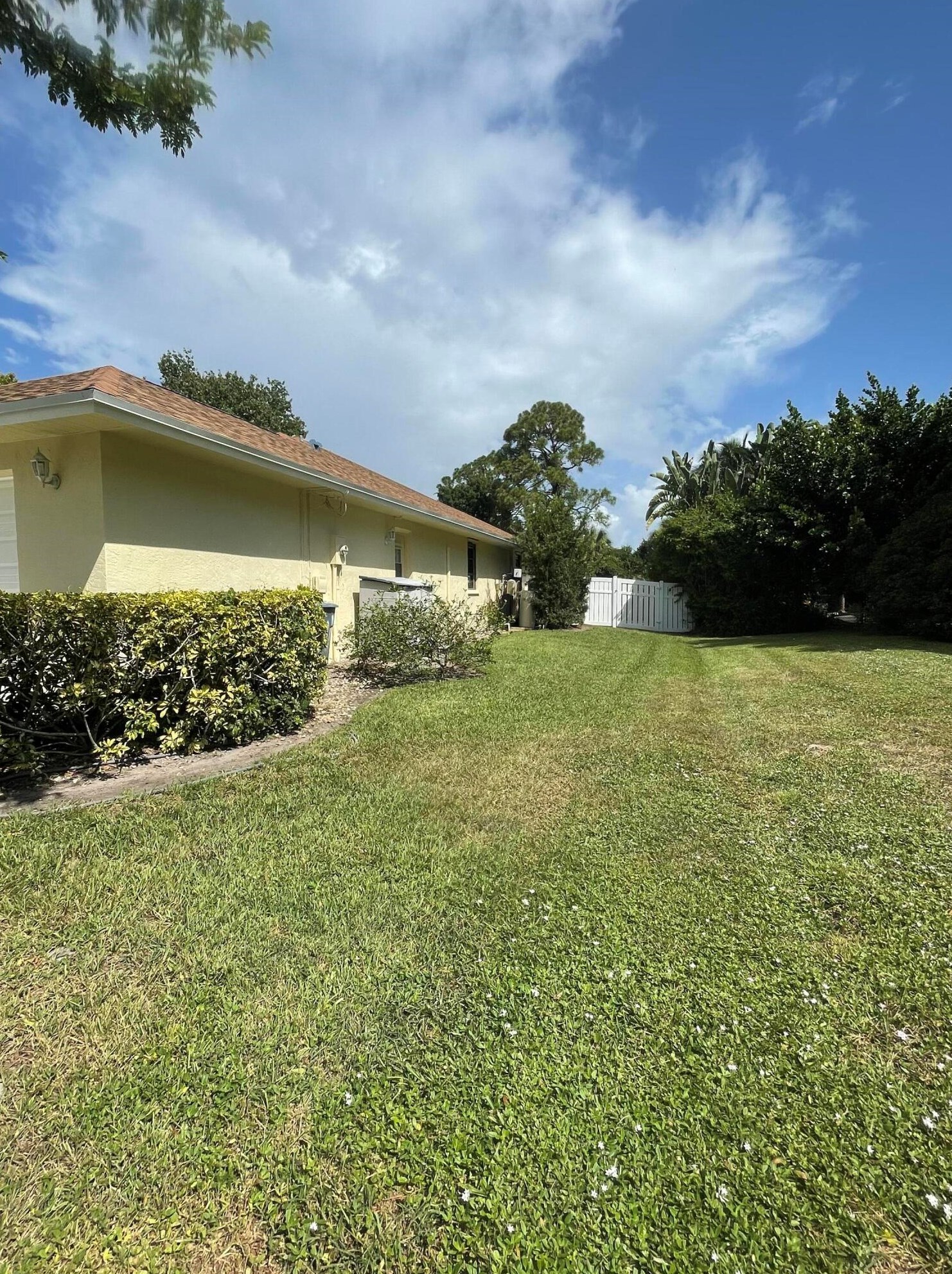 1663 Gregor Way, Stuart FL  34997-7074 exterior