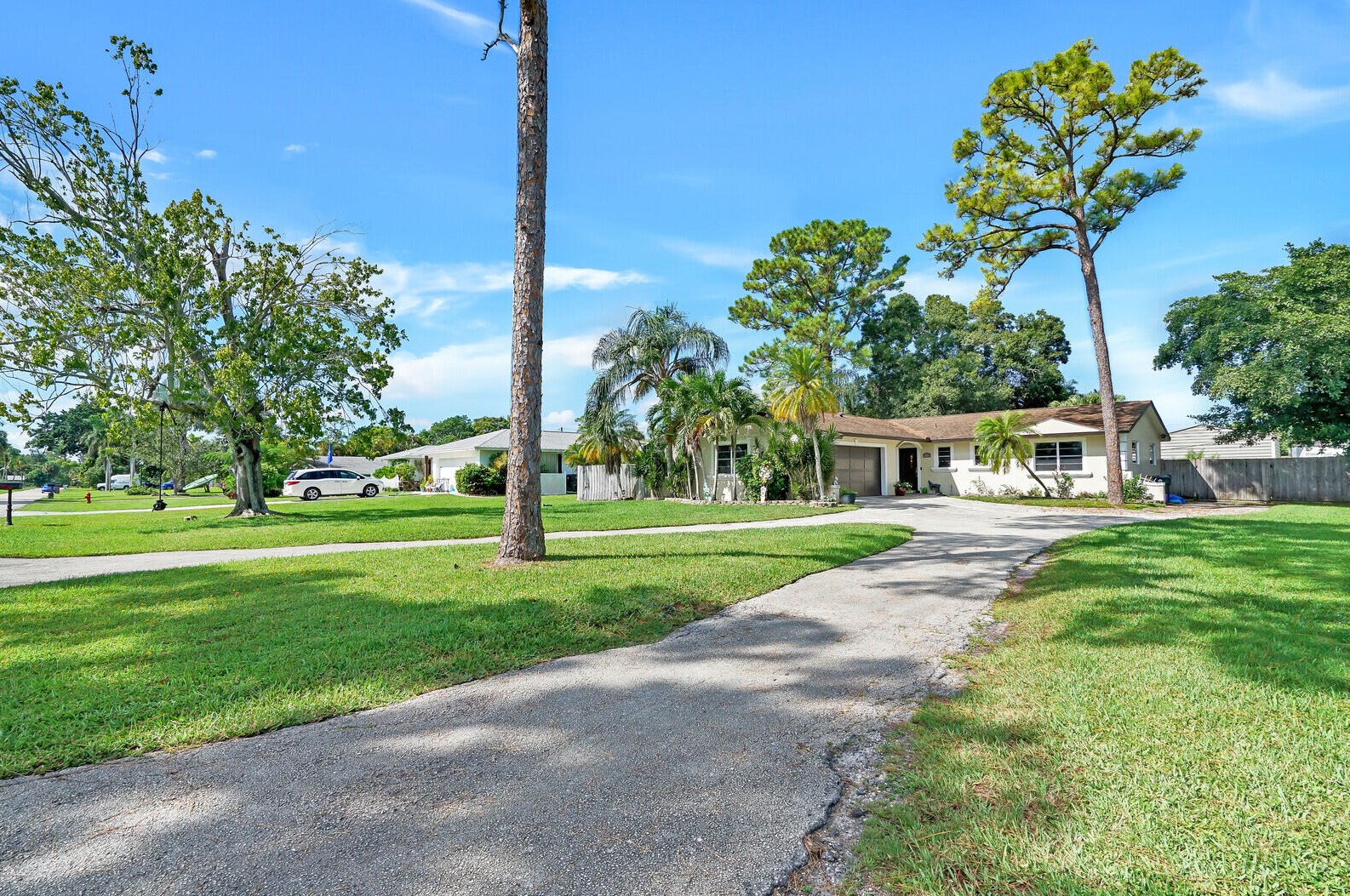 86 Cleveland Rd, Lake Worth, FL 33467-3814