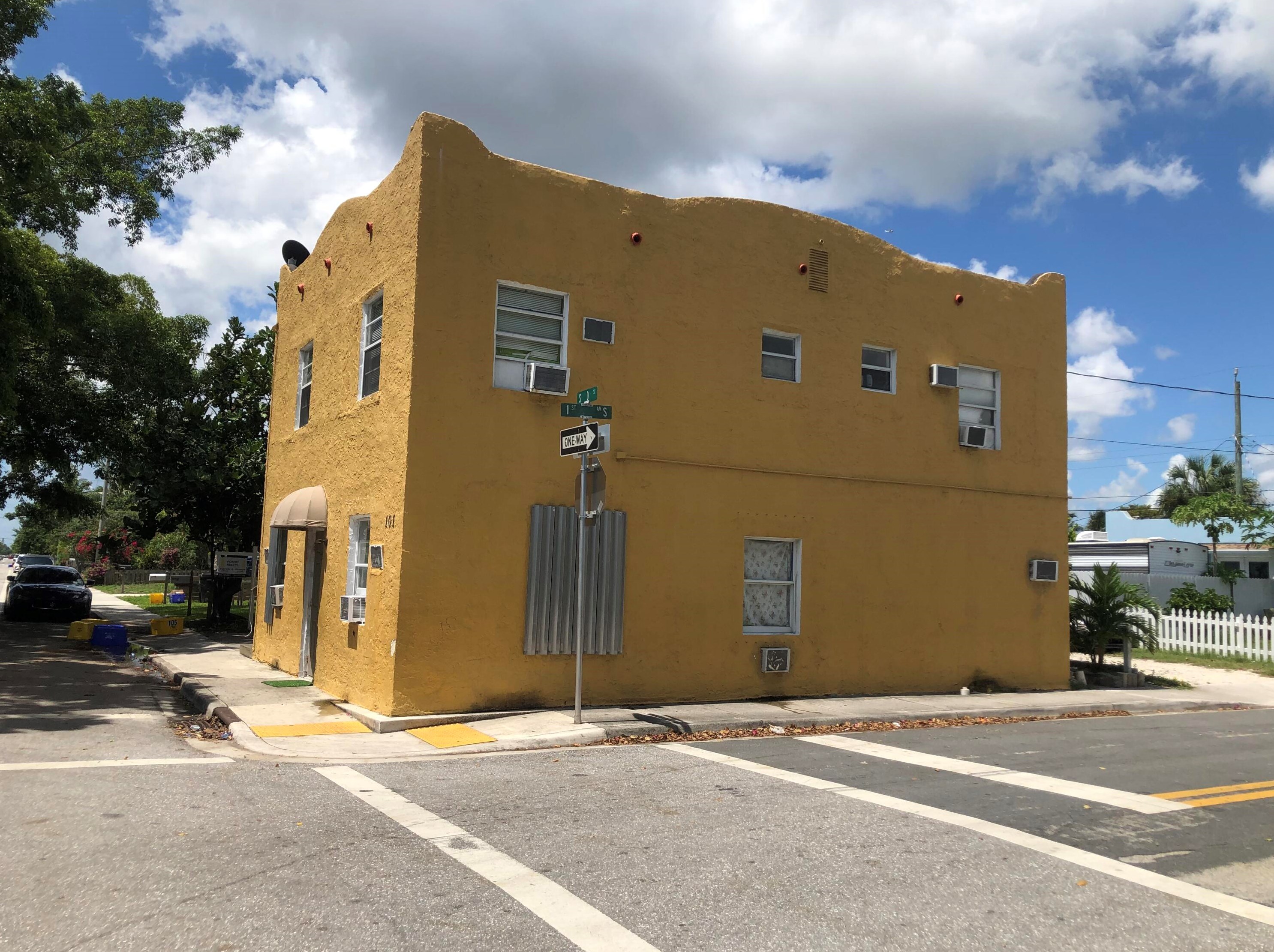 101 D St, Lake Worth FL 33460-2055 exterior