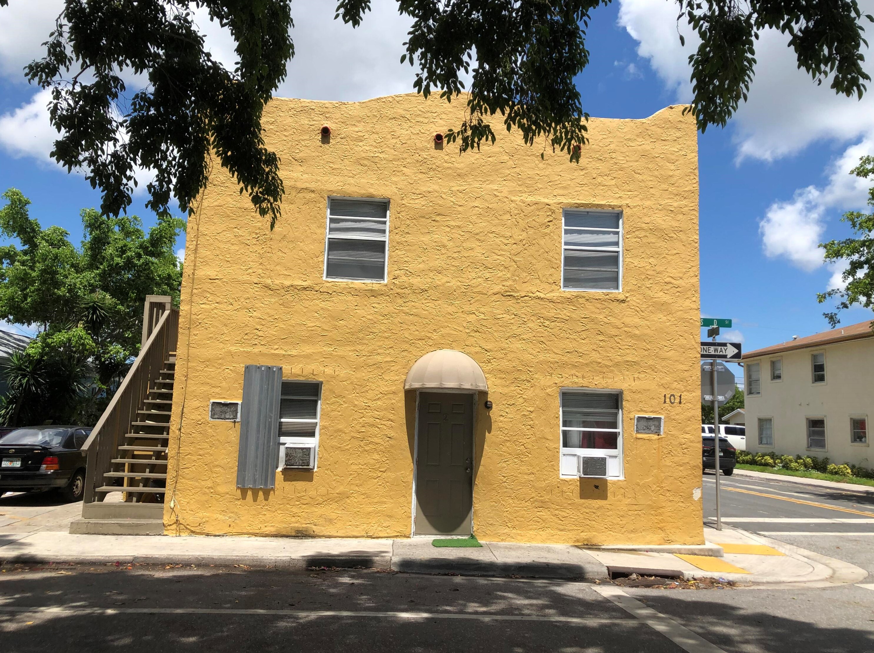 101 D St, Lake Worth FL 33460-2055 exterior