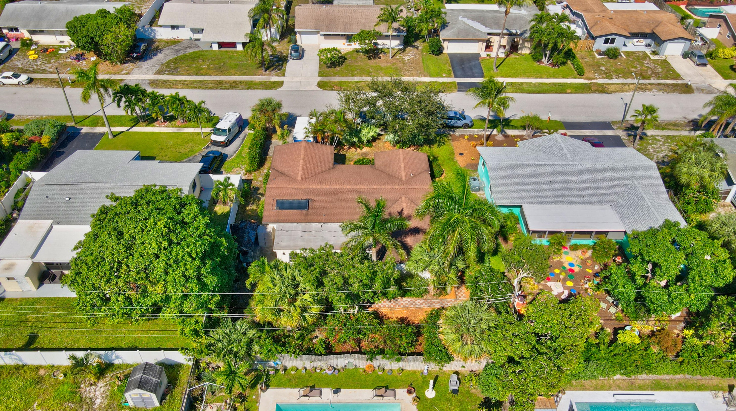 242 4th St, Boca Raton, FL 33432-4034