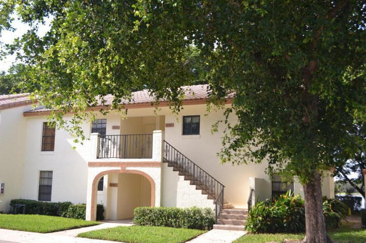 2900 Olivewood Ter #2060, Boca Raton, FL