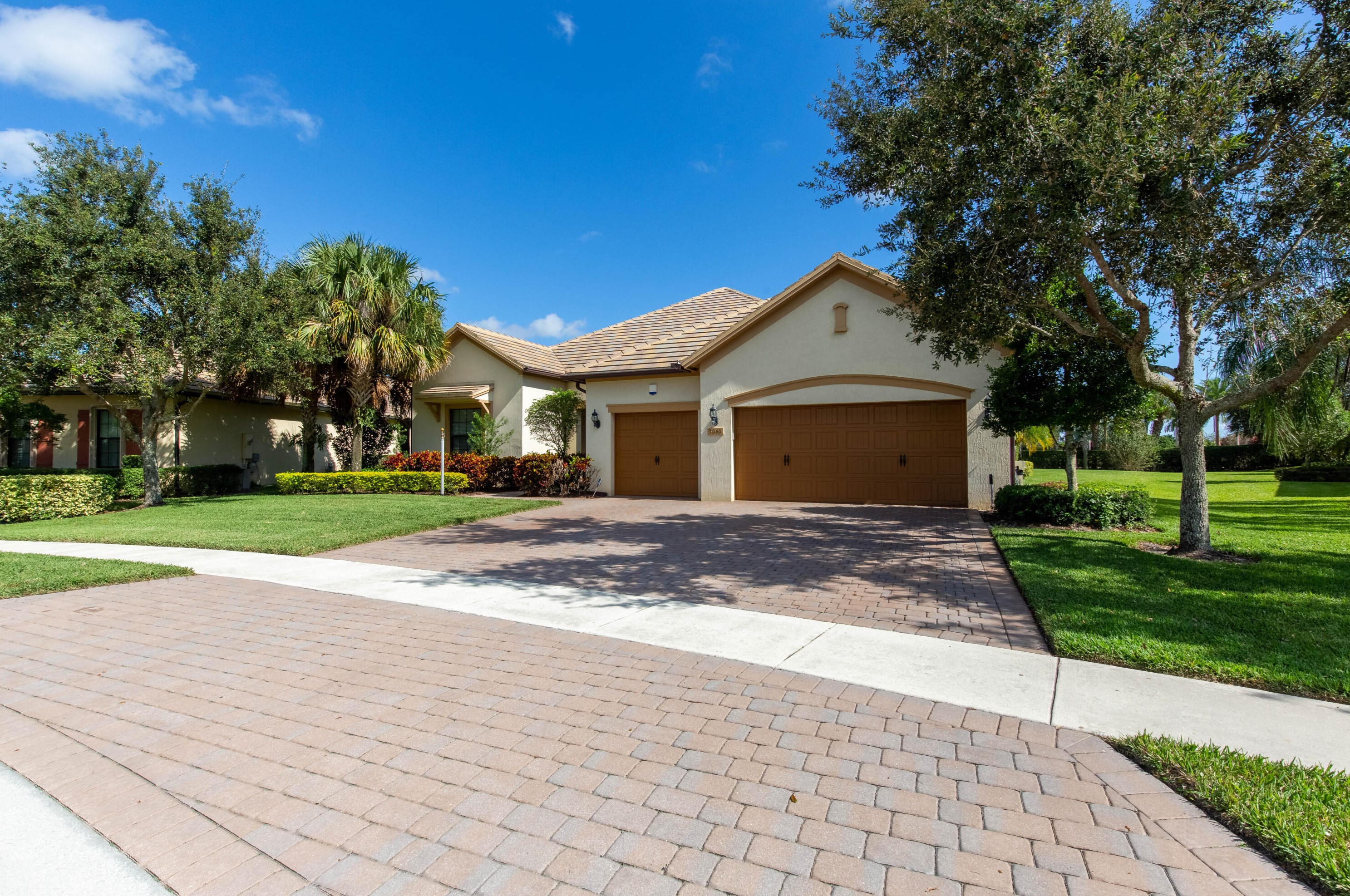3040 Siena Cir, West Palm Beach, FL 33414
