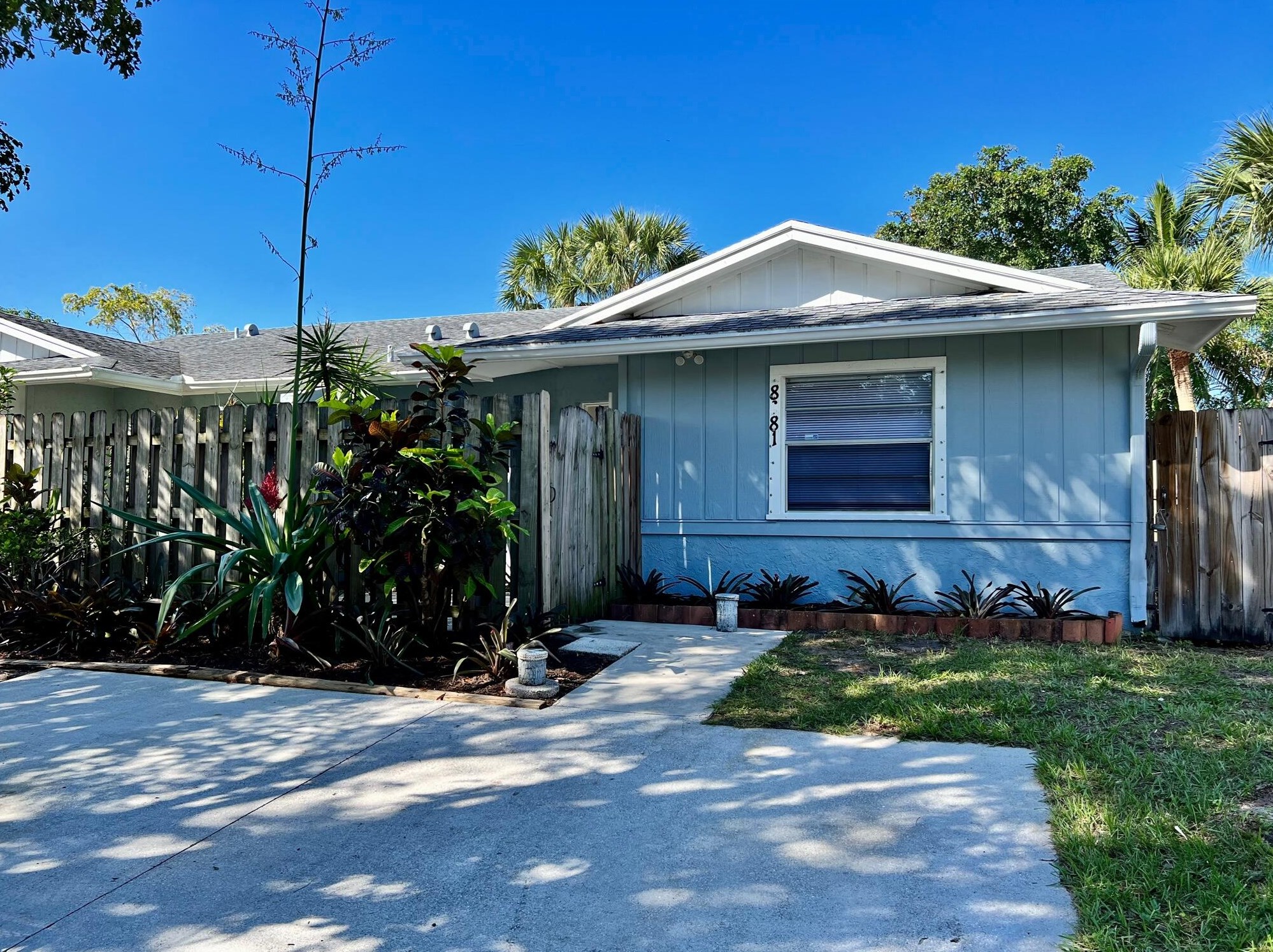 8681 Crater Ter, West Palm Beach, FL 33403