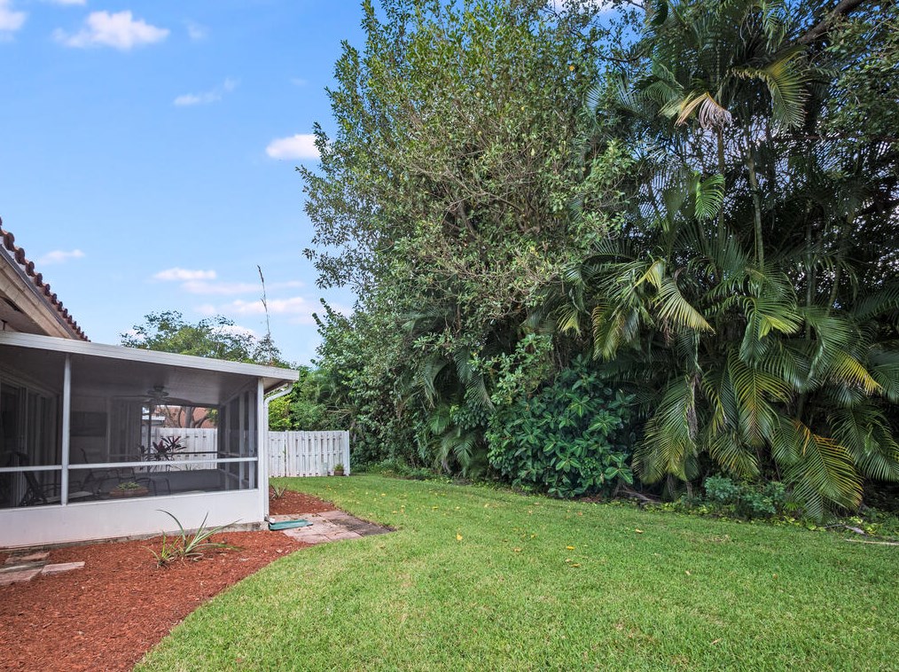 3864 Summer Chase Ct, Lake Worth FL  33467-2459 exterior