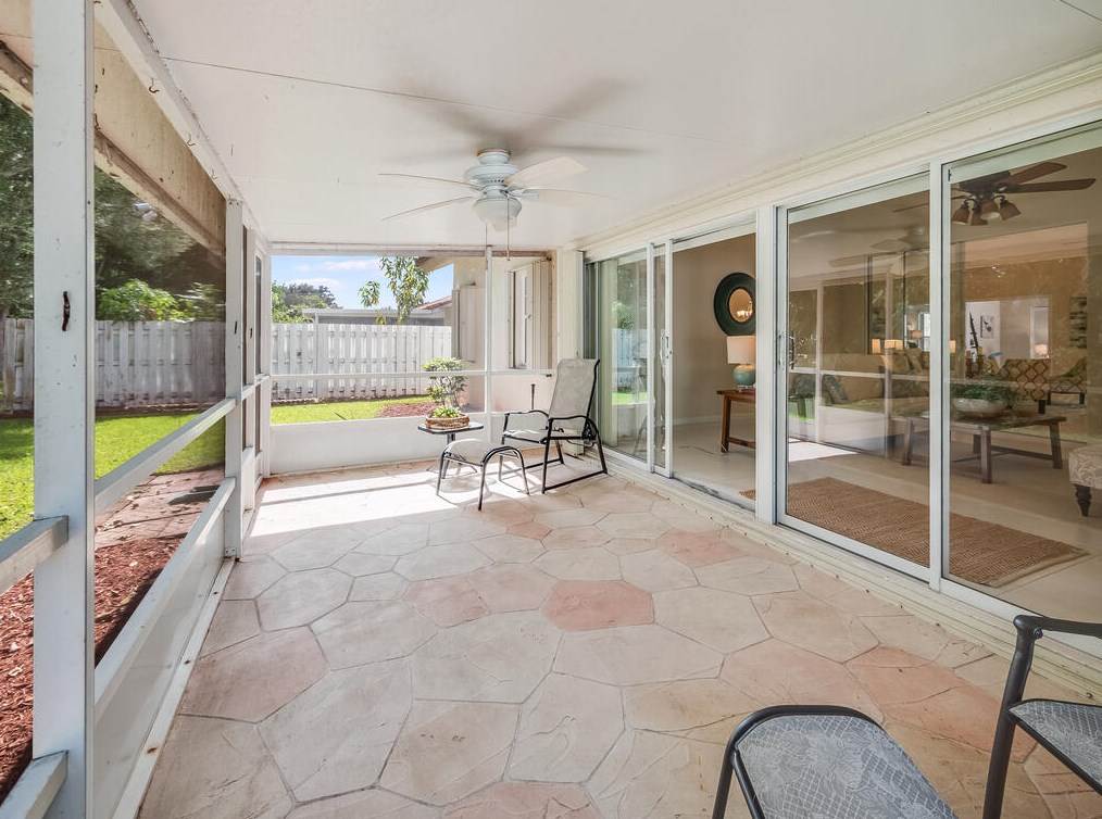 3864 Summer Chase Ct, Lake Worth FL  33467-2459 exterior