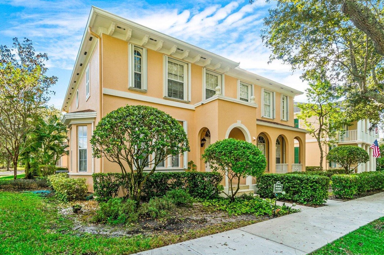 107 Andover Dr, Jupiter, FL 33458