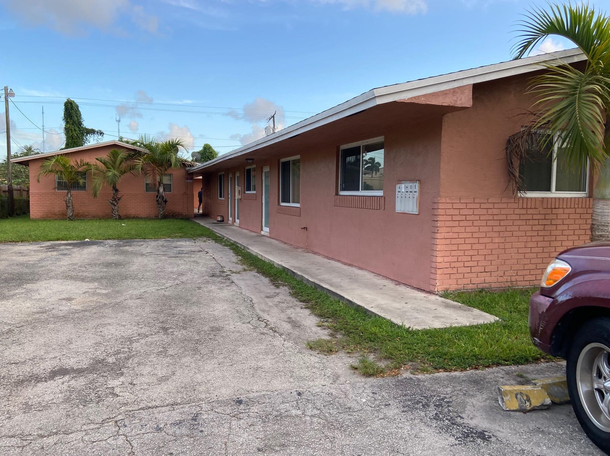 6304 Sw 27th St #a, Hollywood, FL 33023