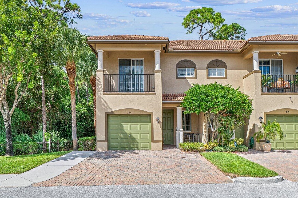 6268 Military Trl, Lake Worth, FL 33463-7230