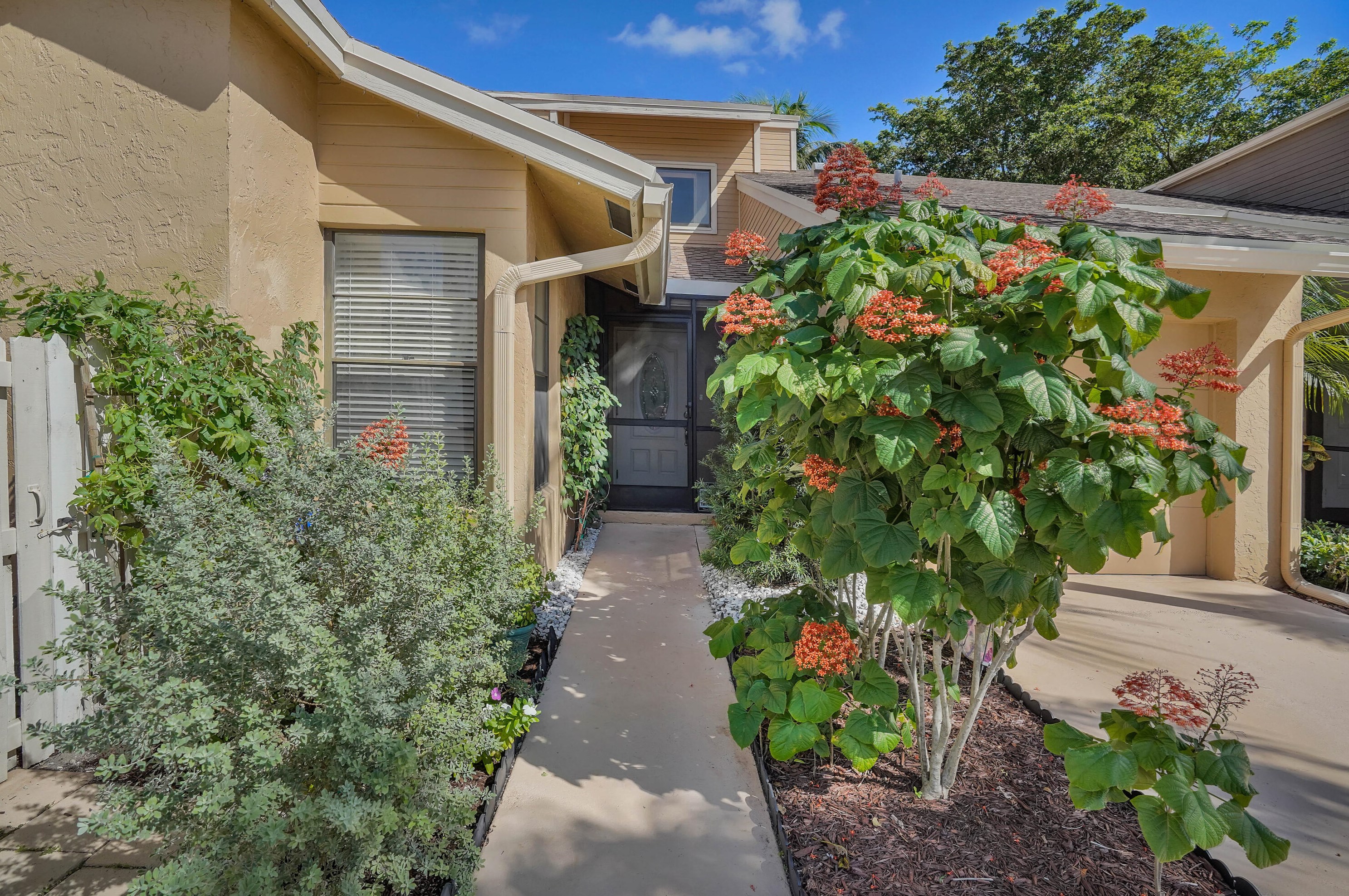 22426 Thousand Pines Ln, Boca Raton, FL 33428-3803