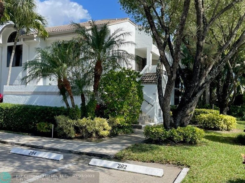 7485 Glendevon Ln, Delray Beach, FL 33446