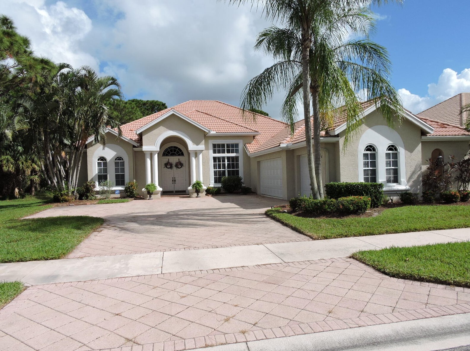 608 Sw Romora Bay, Port Saint Lucie, FL 34986