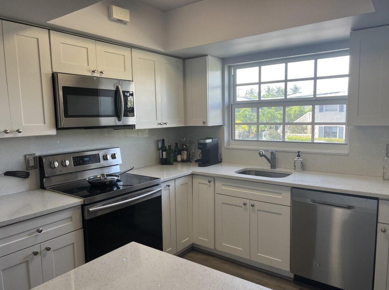 35 Se 7th Ave Apt 5, Delray Beach, FL 33483
