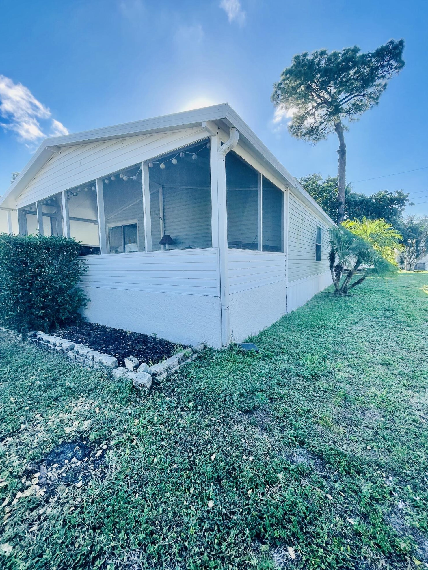 56 Lisa Ln, Lake Worth, FL 33463-4331