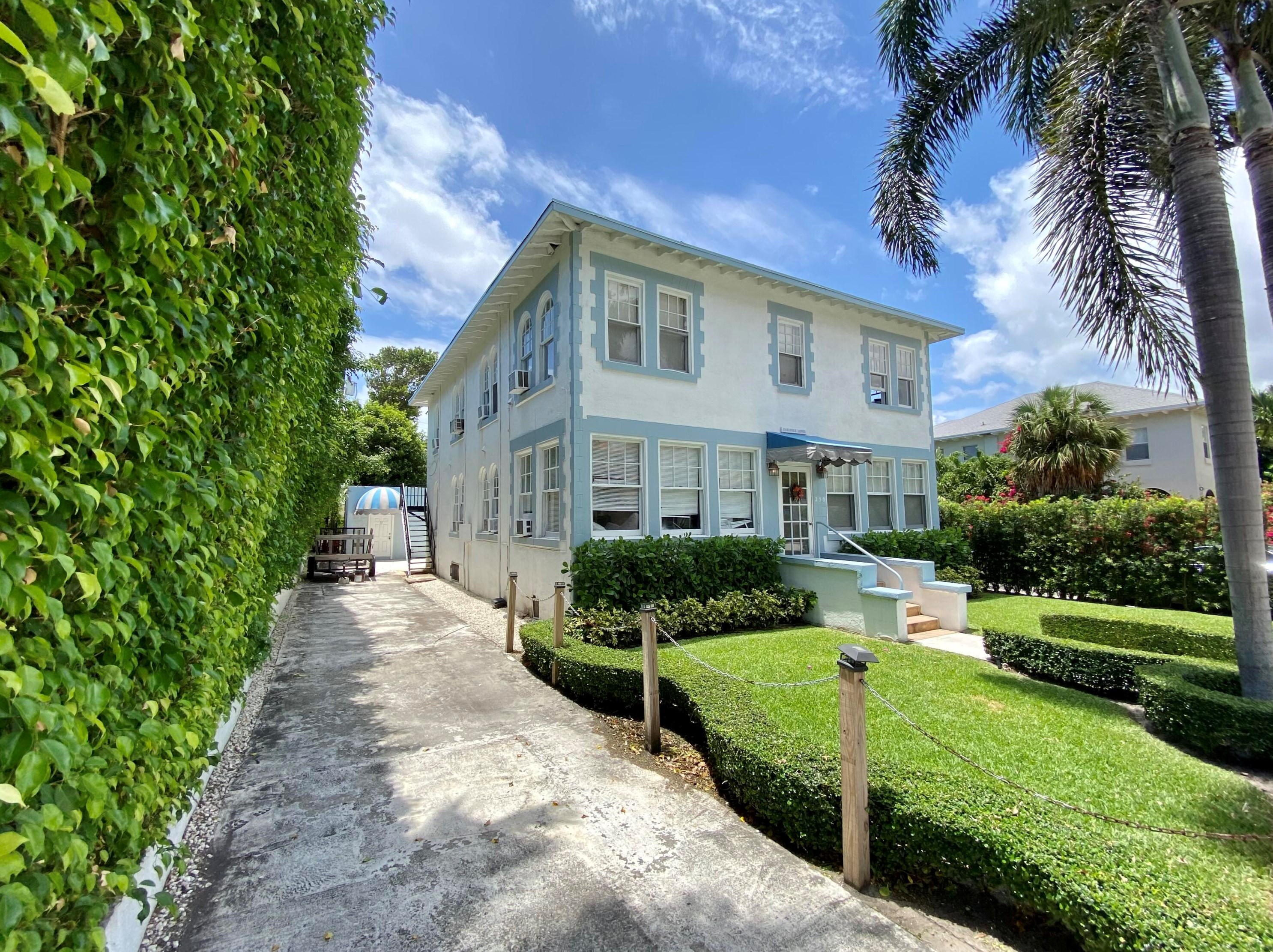 250 Seminole Ave #11, Palm Beach, FL 33480