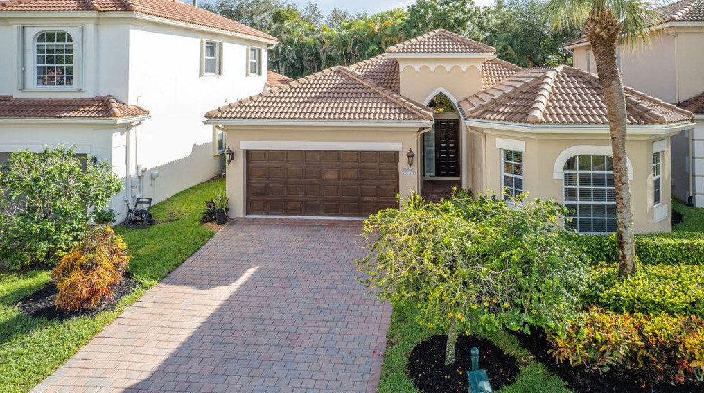 5845 Via De La Plata Cir, Delray Beach, FL 33484