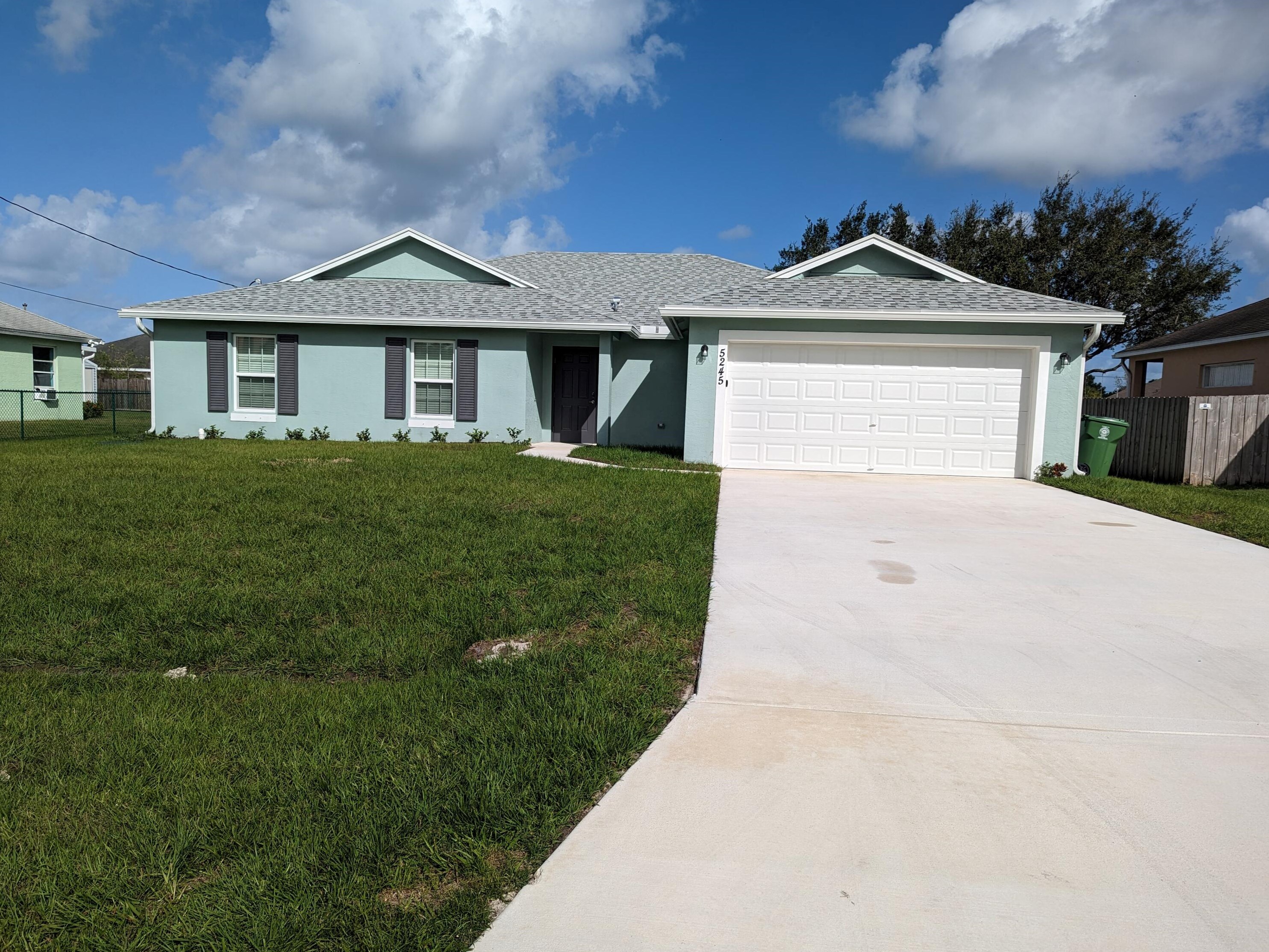 5245 Nw Gamma St, Fort Pierce, FL 34986
