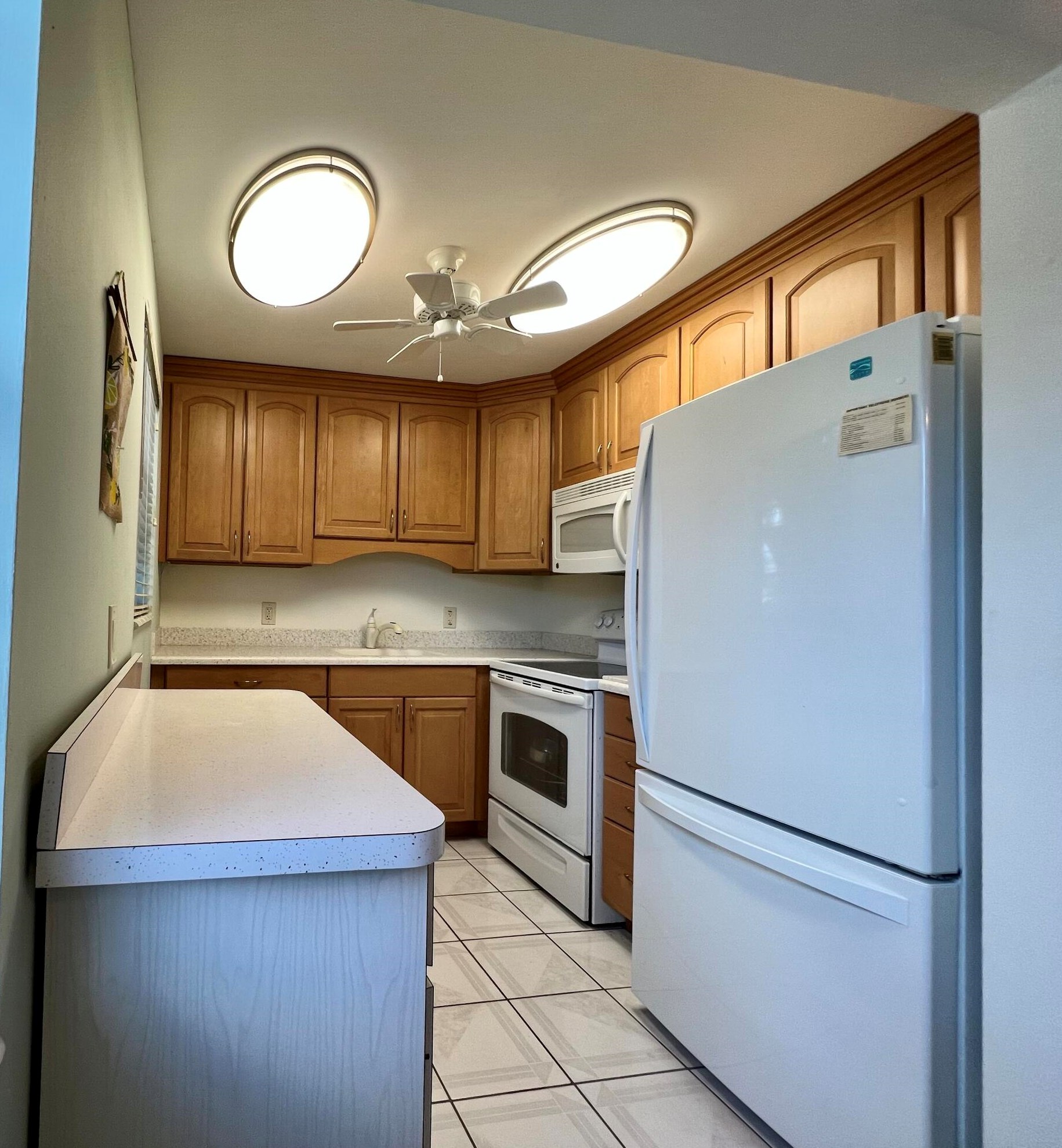 37 Cambridge B, West Palm Beach, FL 33417