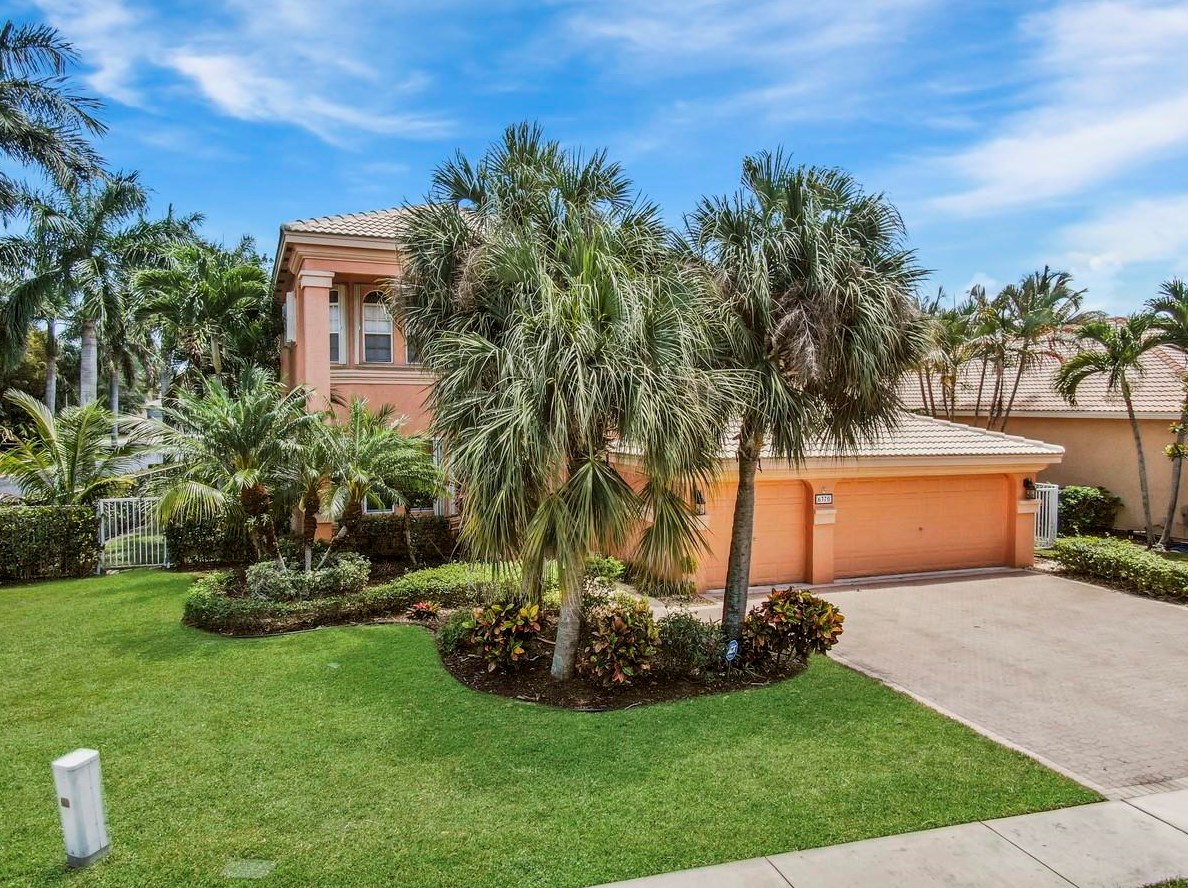 6370 Stonehurst Cir, Lake Worth, FL 33467