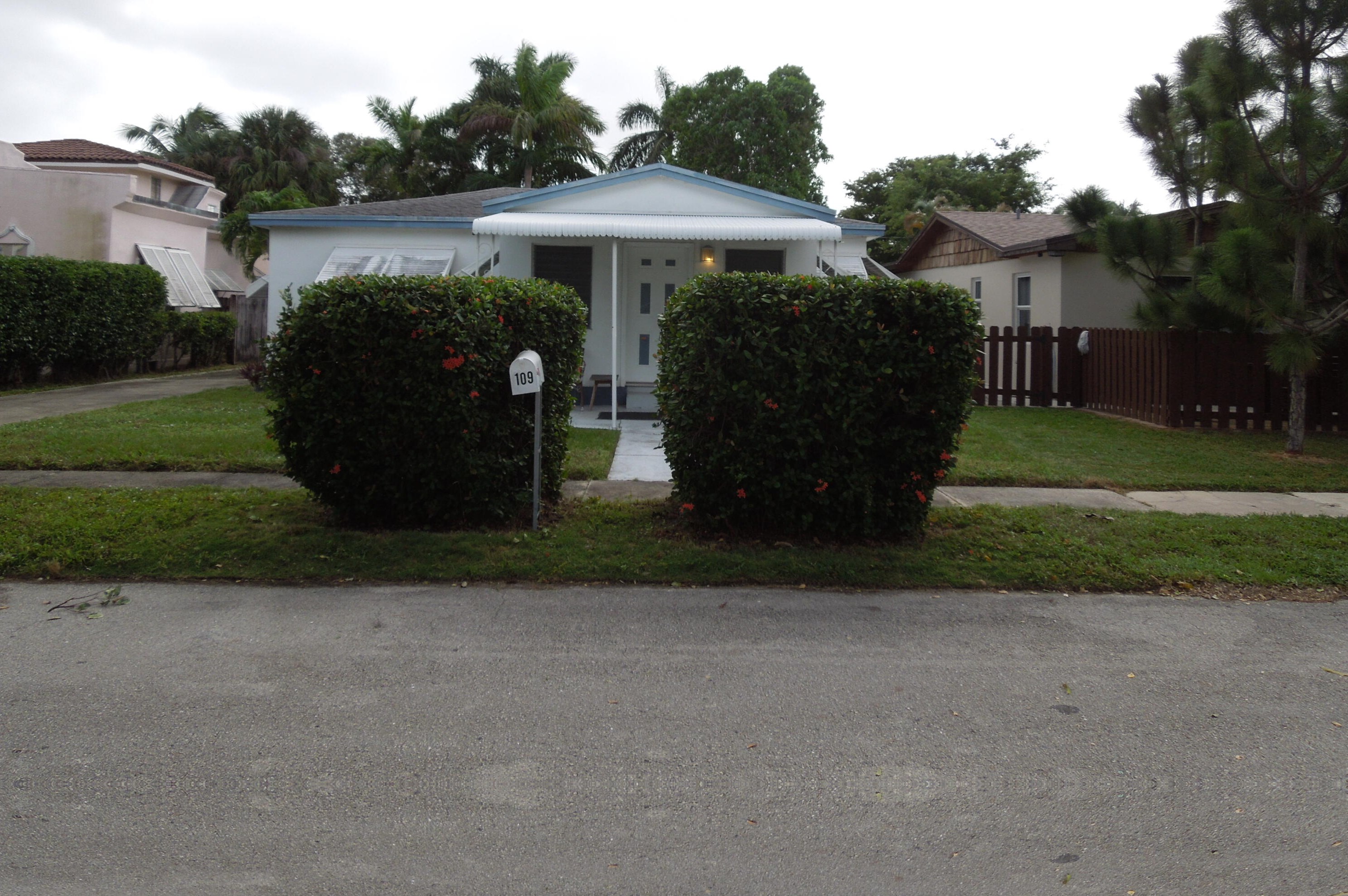 109 17th Ave S, Lake Worth, FL 33460