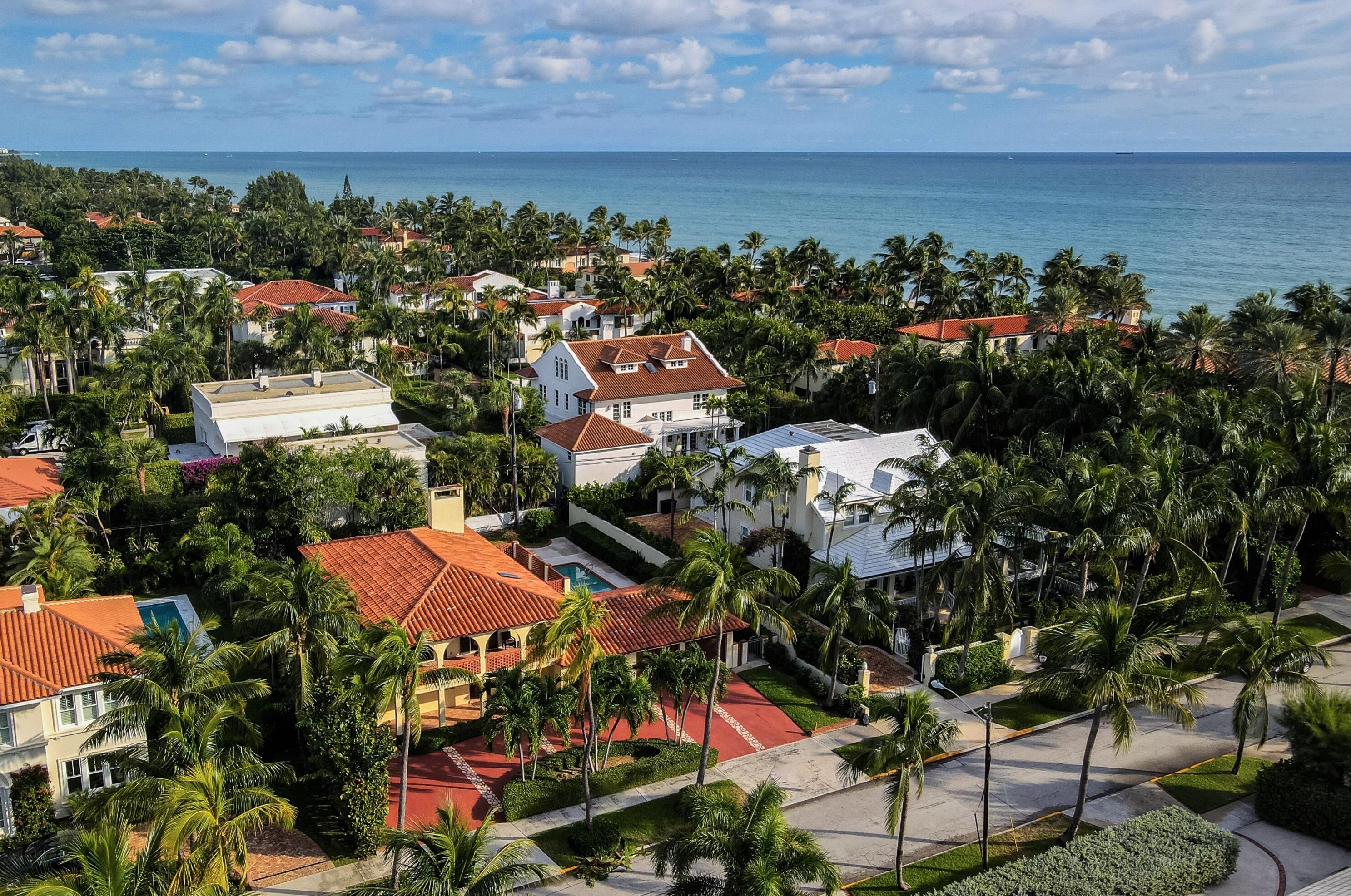 129 Seminole Ave, Palm Beach, FL 33480