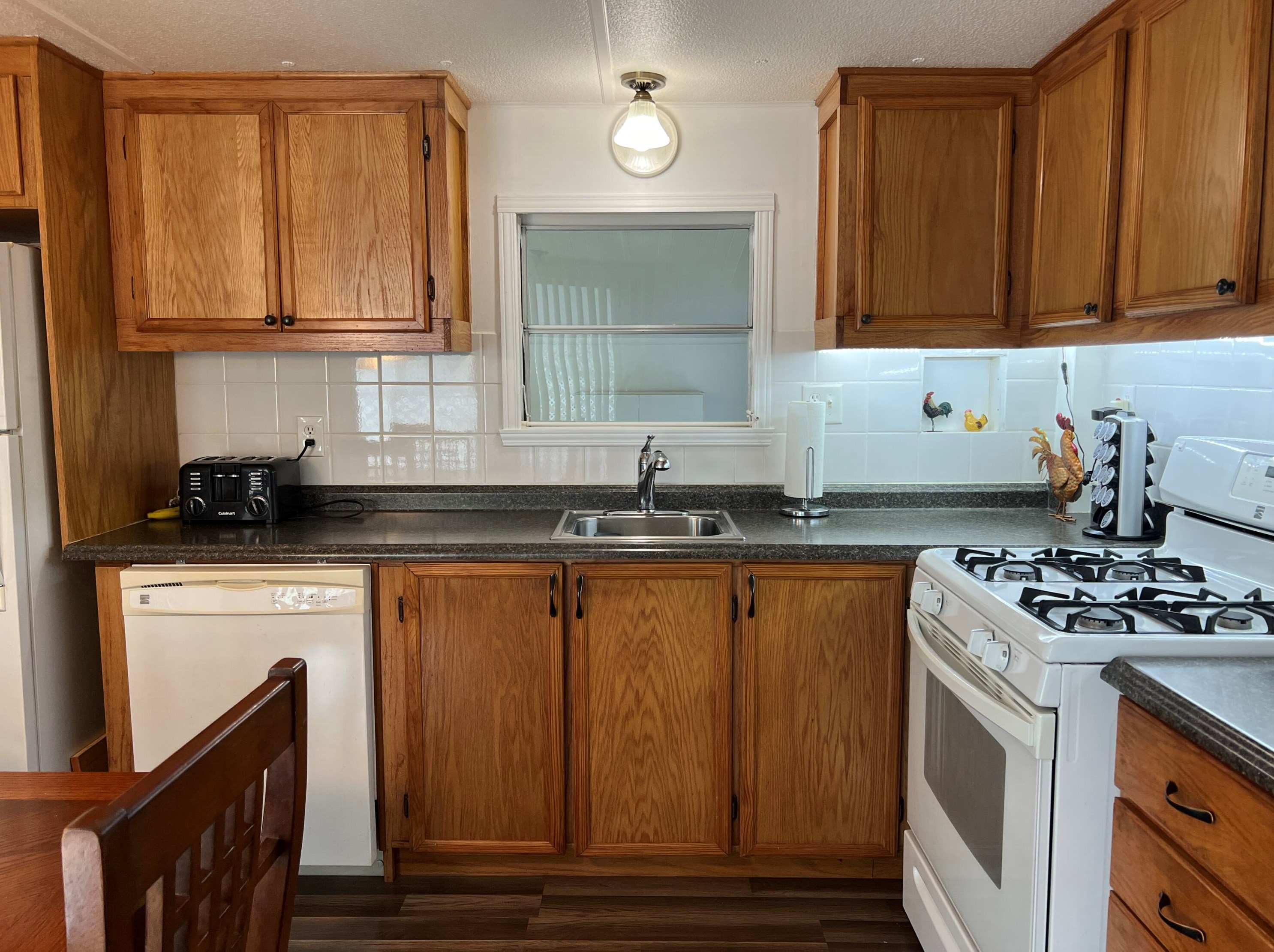8121 Skylark Ave, Hobe Sound, FL 33455-5940