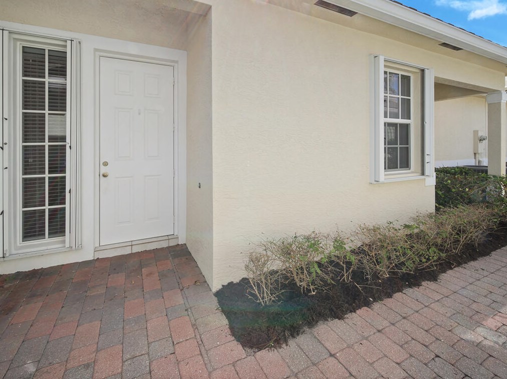 4561 Bridgetown Ct, Stuart, FL 34997-5595