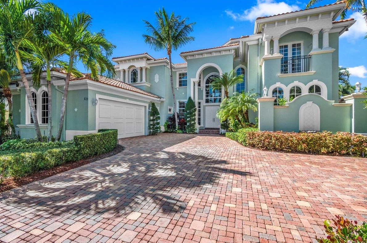 619 Hermitage Cir, West Palm Beach, FL 33410-1612