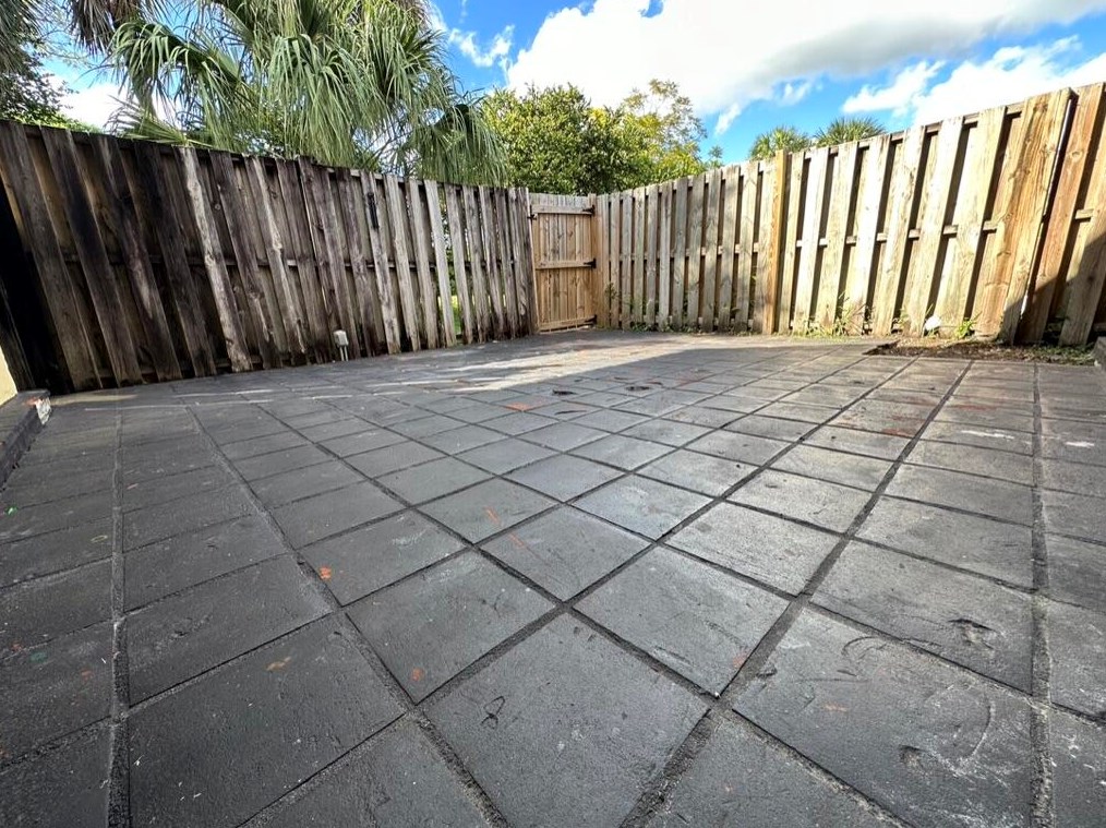 1913 N Congress Ave, West Palm Beach, FL 33401