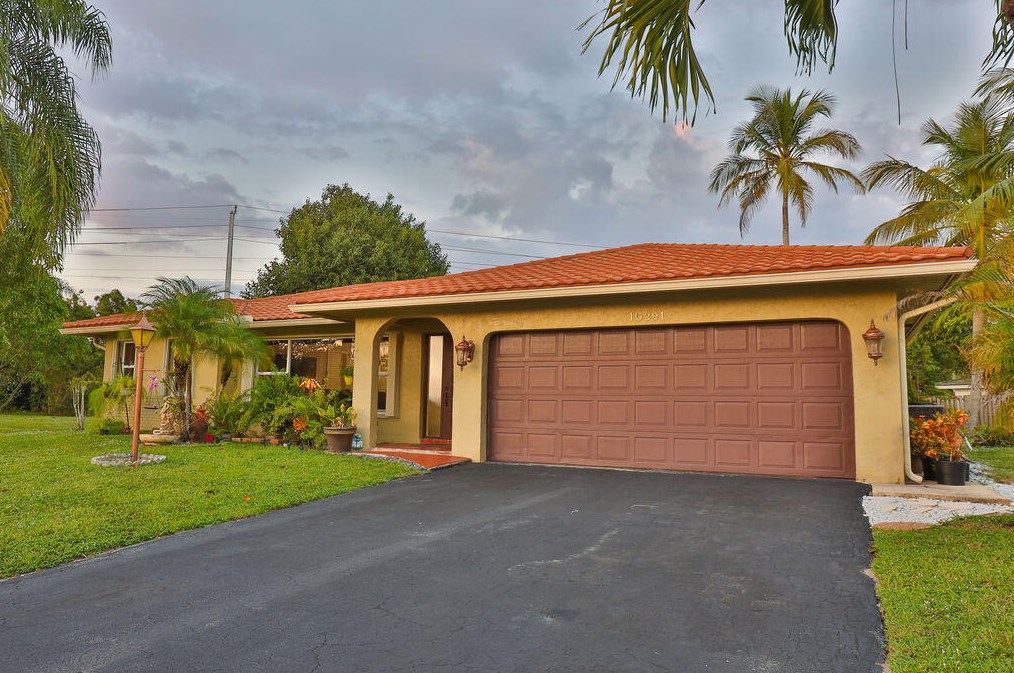 10291 Eastport Ct, Boca Raton, FL 33428