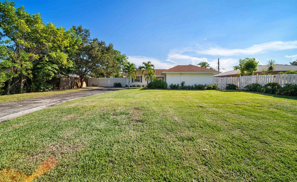 518 Kingbird Cir, Delray Beach, FL 33444