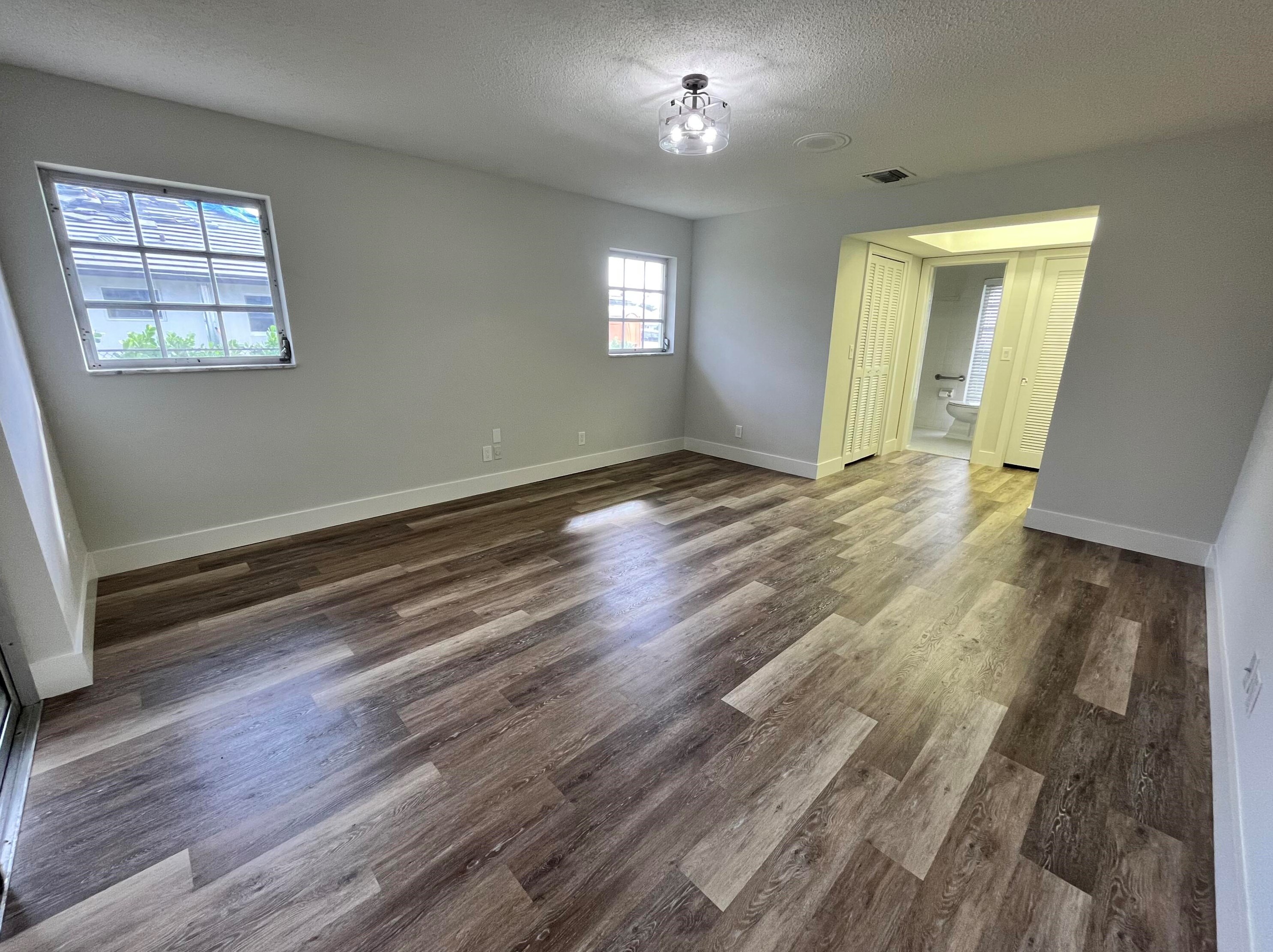 232 Country Club Dr, Lake Worth FL  33462-1114 exterior