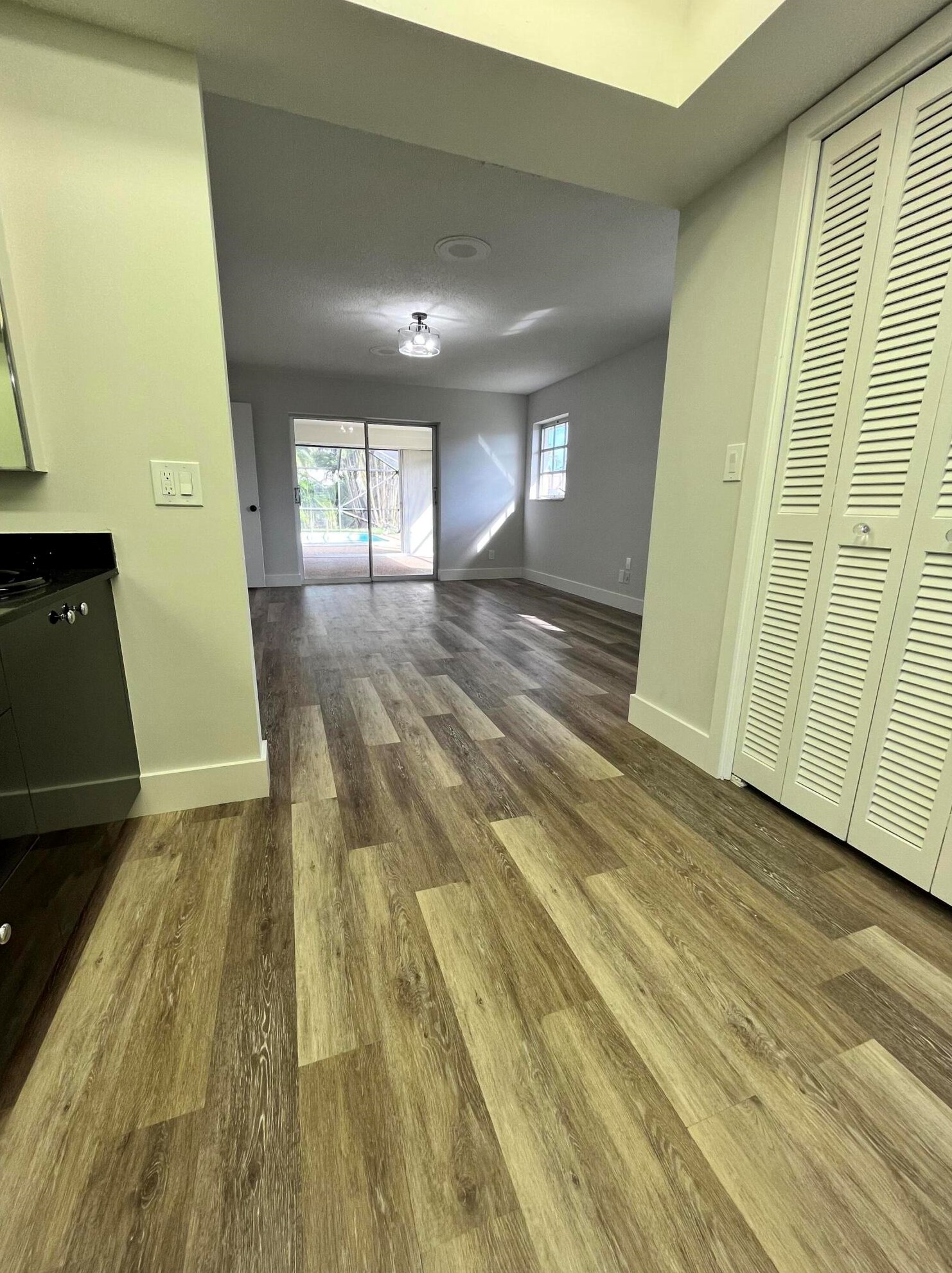 232 Country Club Dr, Lake Worth FL  33462-1114 exterior