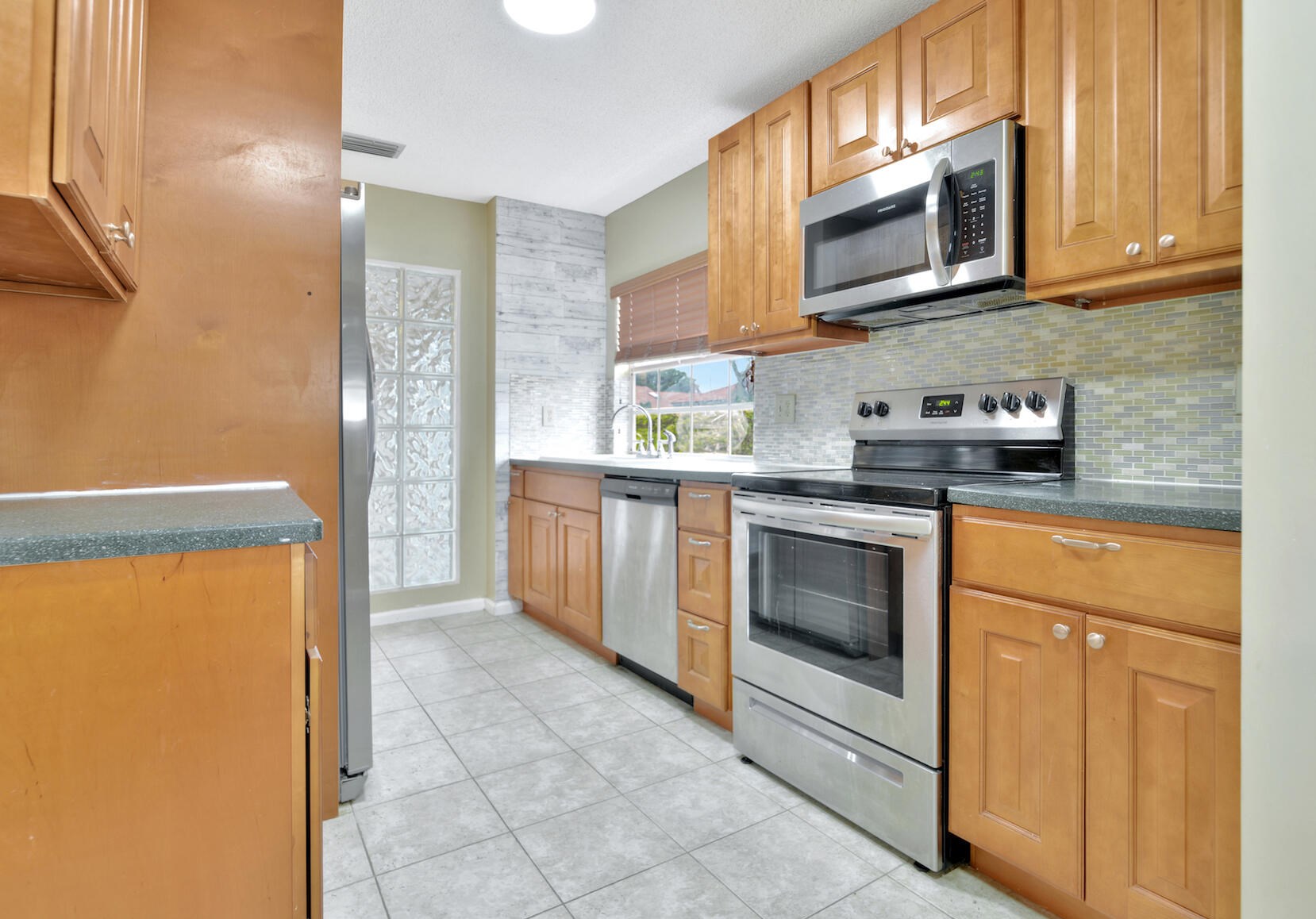 6606 Via Regina, Boca Raton, FL 33433