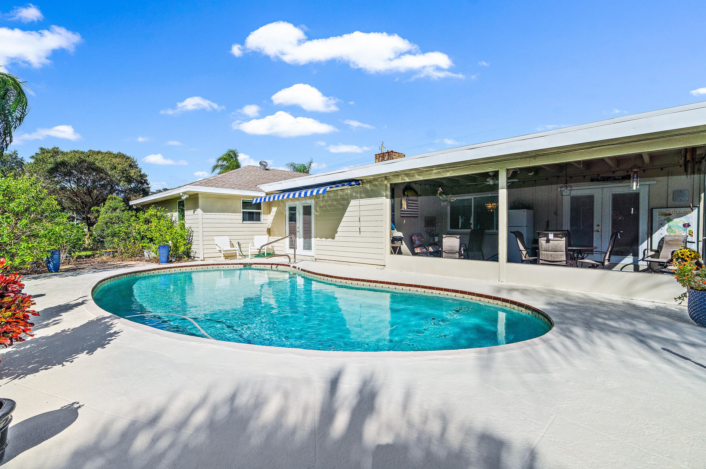 9272 Duncan St, Hobe Sound, FL 33455-6908