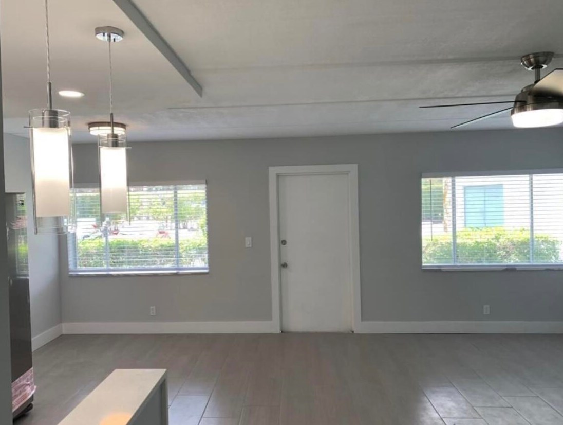 2200 Springdale Blvd #111, Lake Worth, FL 33461