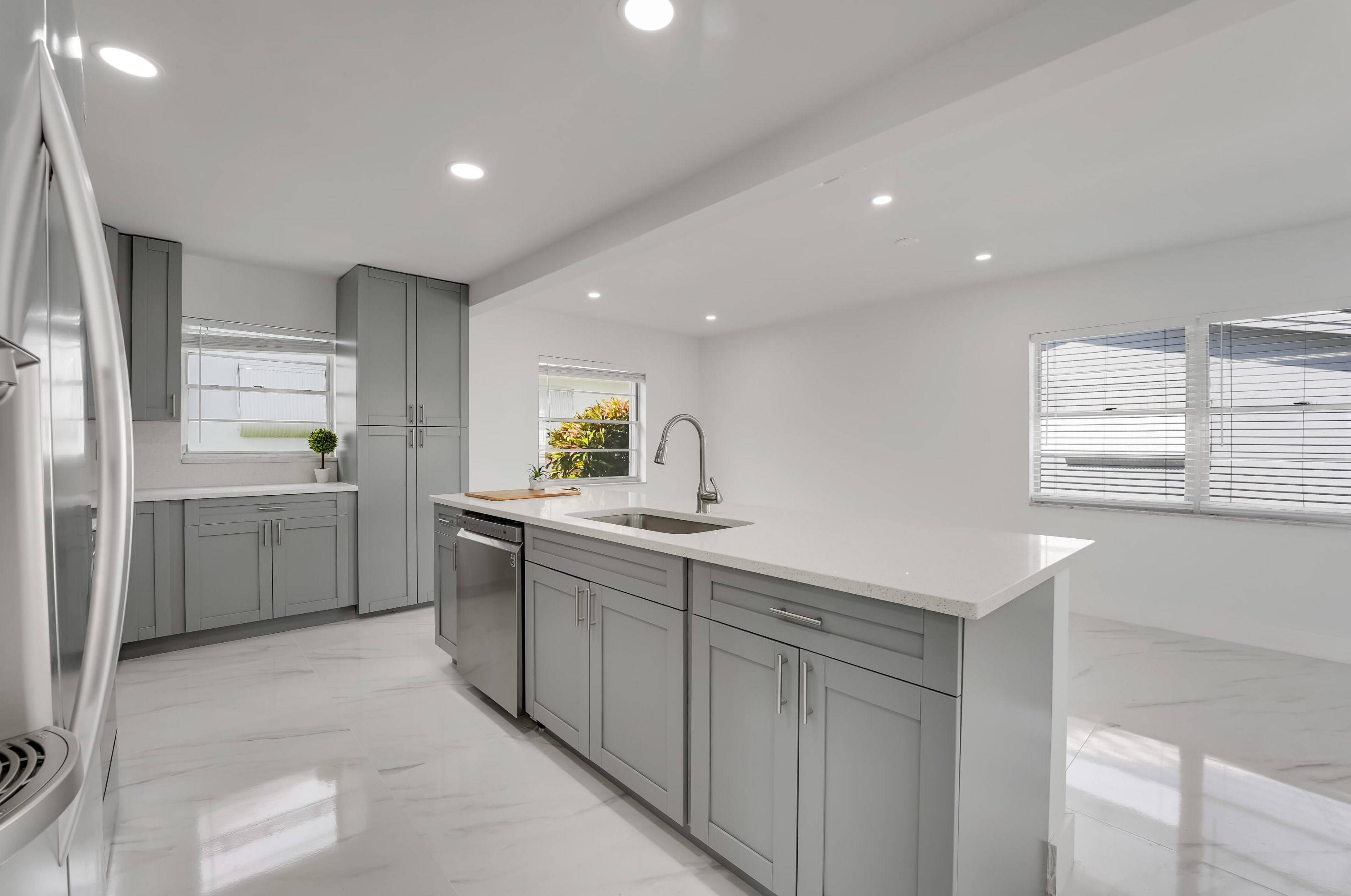 2083 13 Ter, Boynton Beach FL 33426-5837 exterior