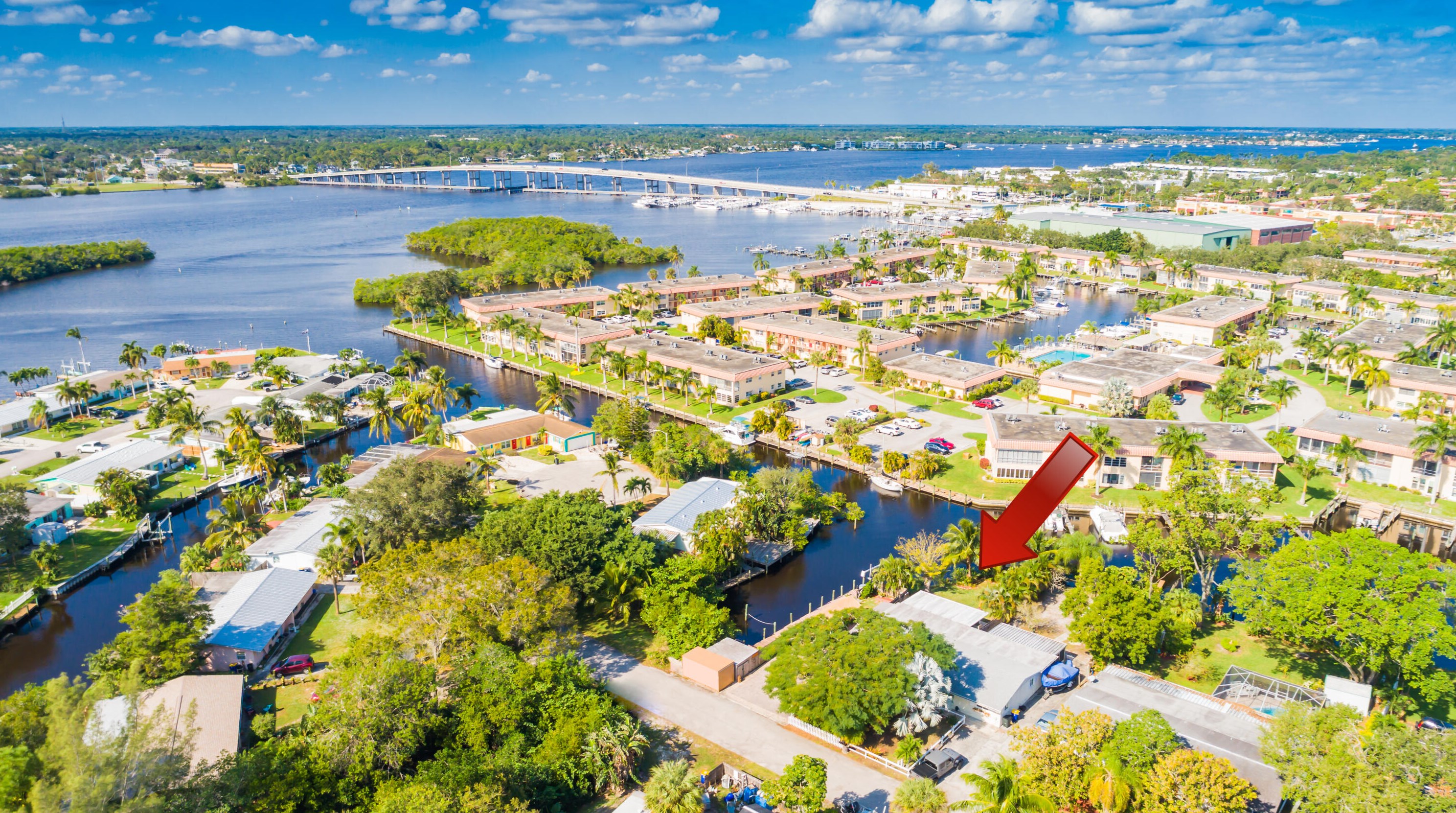 2475 Hideaway Ln, Stuart, FL 34994-4810