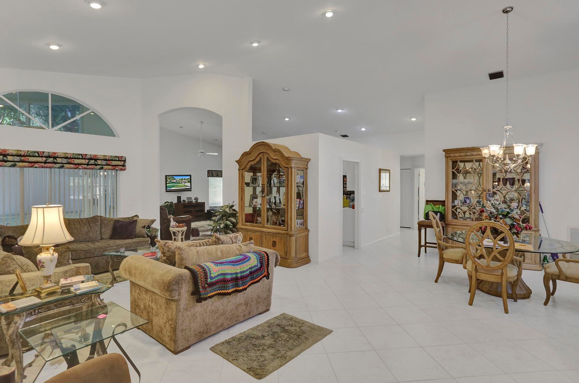 7470 Falls Rd, Boynton Beach, FL 33437-6315